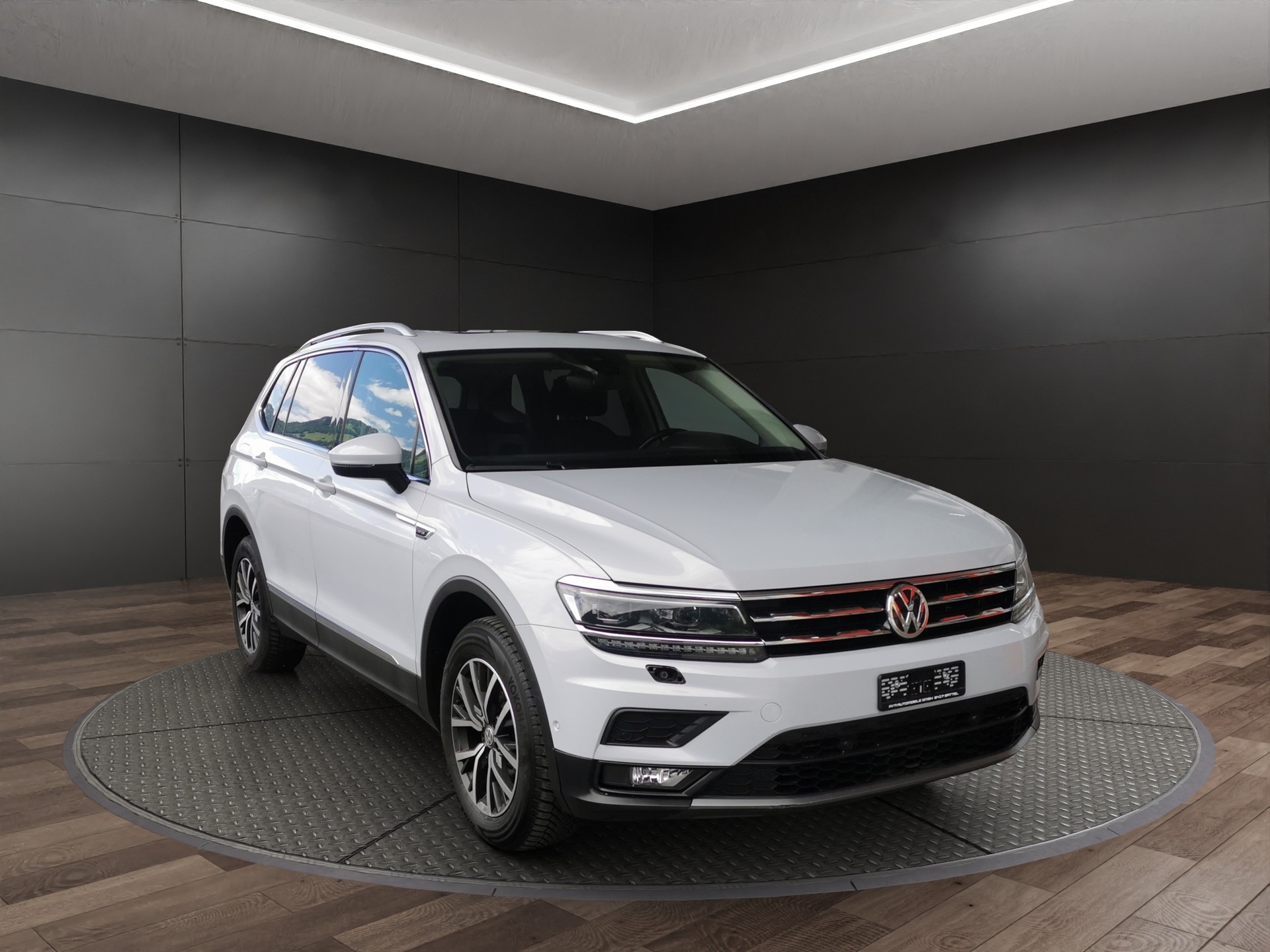 VW Tiguan Allspace 2.0TSI Comfortline 4Motion DSG-image-0