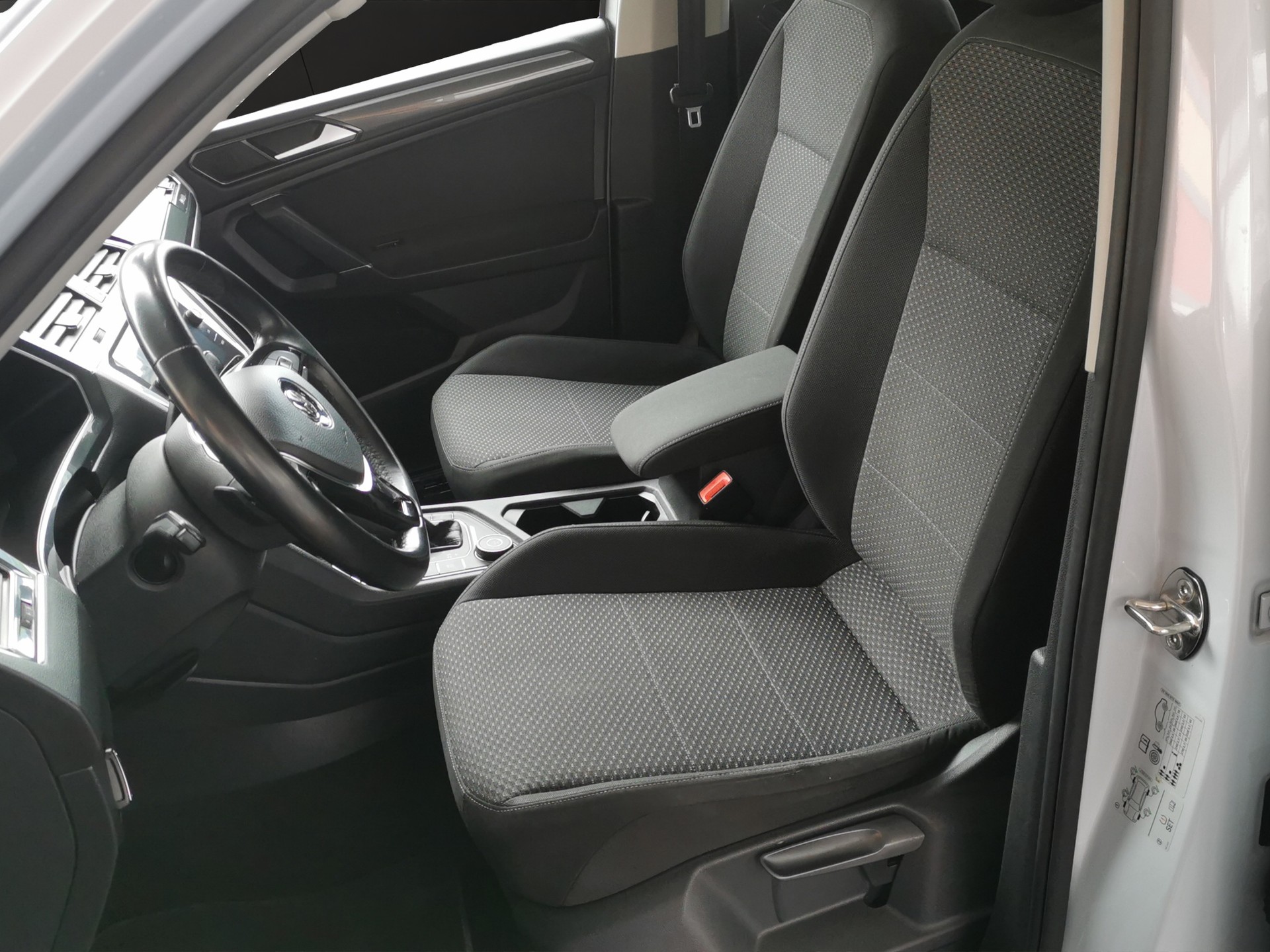 VW Tiguan Allspace 2.0TSI Comfortline 4Motion DSG-image-13
