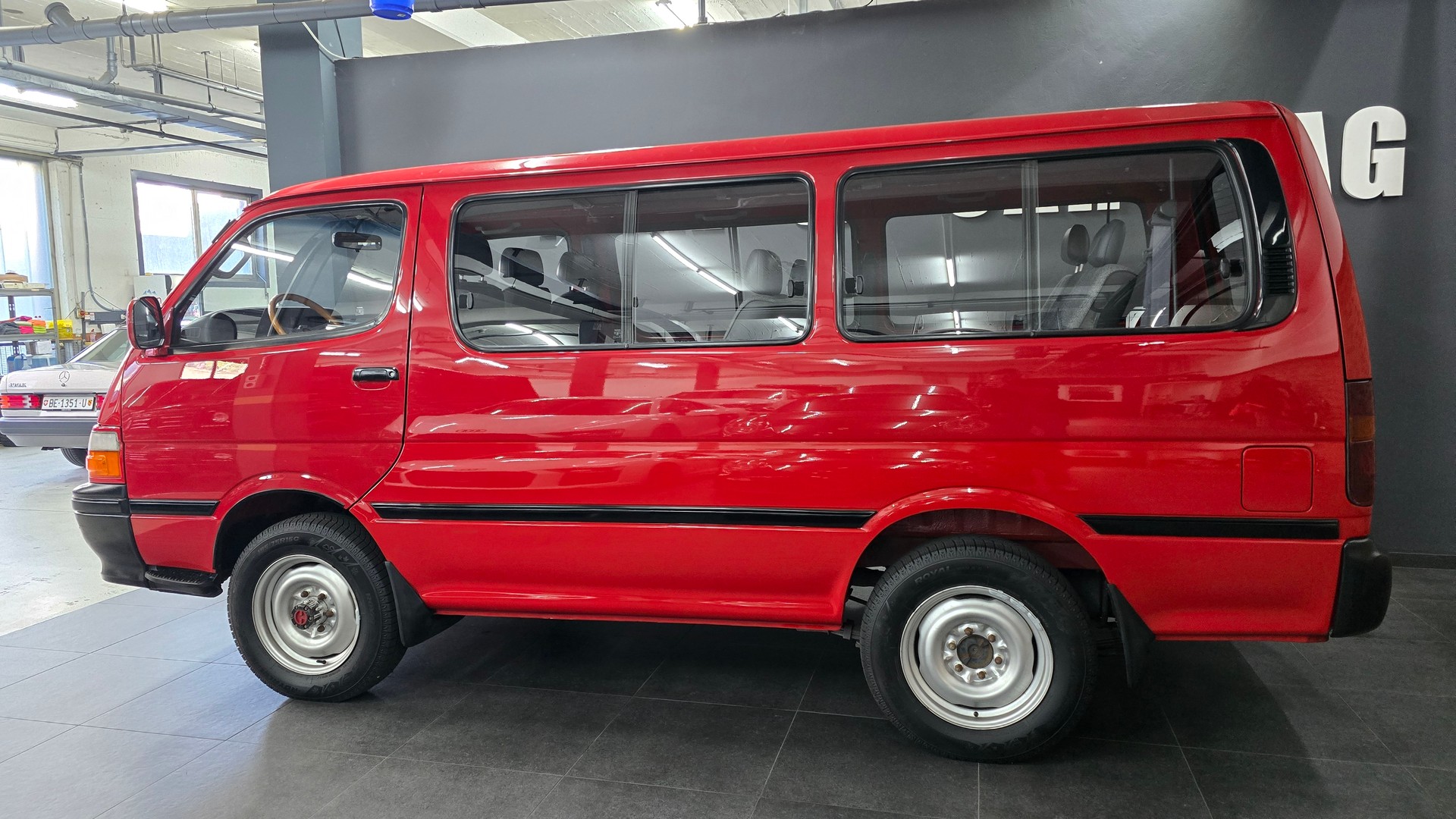 TOYOTA Hiace 2.4 4x4 Saloon Jub.-image-5