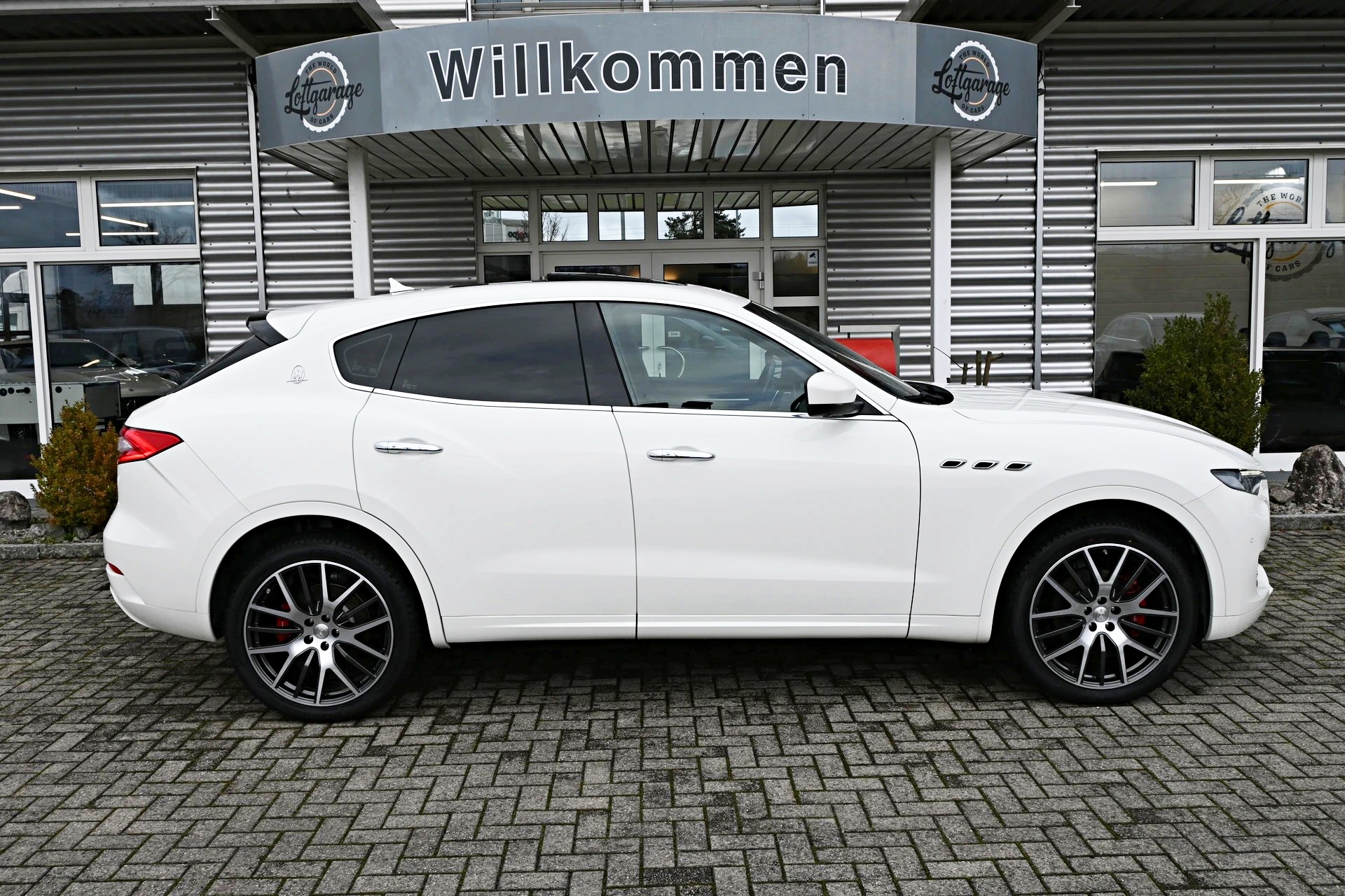 MASERATI Levante D 3.0 V6 Automatica 4X4 275PS (CH Auto)-image-4