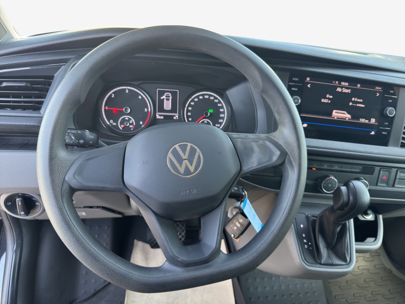 VW T6.1 2.0 TDI DSG-image-9