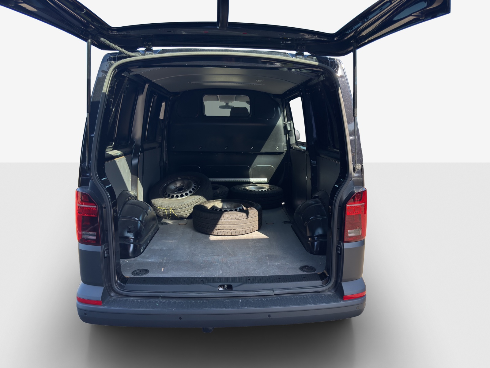 VW T6.1 2.0 TDI DSG-image-13