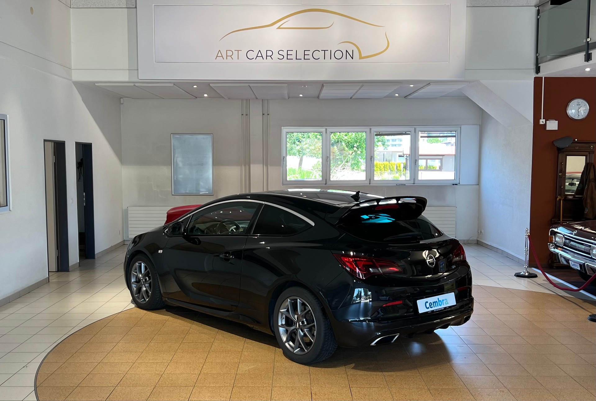 OPEL Astra GTC 2.0i 16V Turbo OPC 280PS-image-2