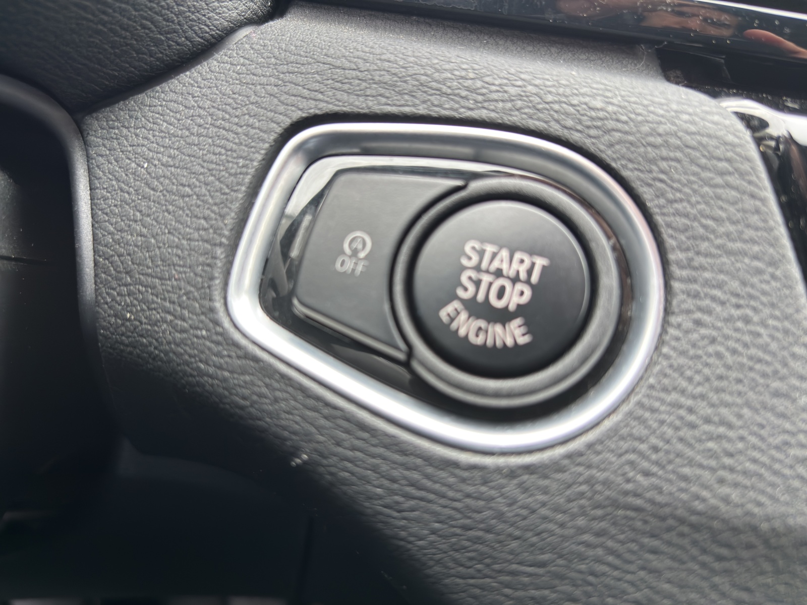 BMW X1 sDrive 18i Steptronic DSK mit Komfortzugang, Rückfahrkamera & Winterräder-image-14
