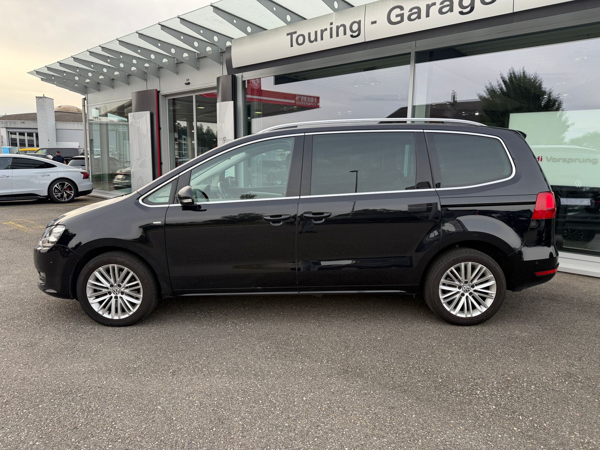 VW Sharan 1.4 TSI BlueMotion Technology Cup-showroom-element-1