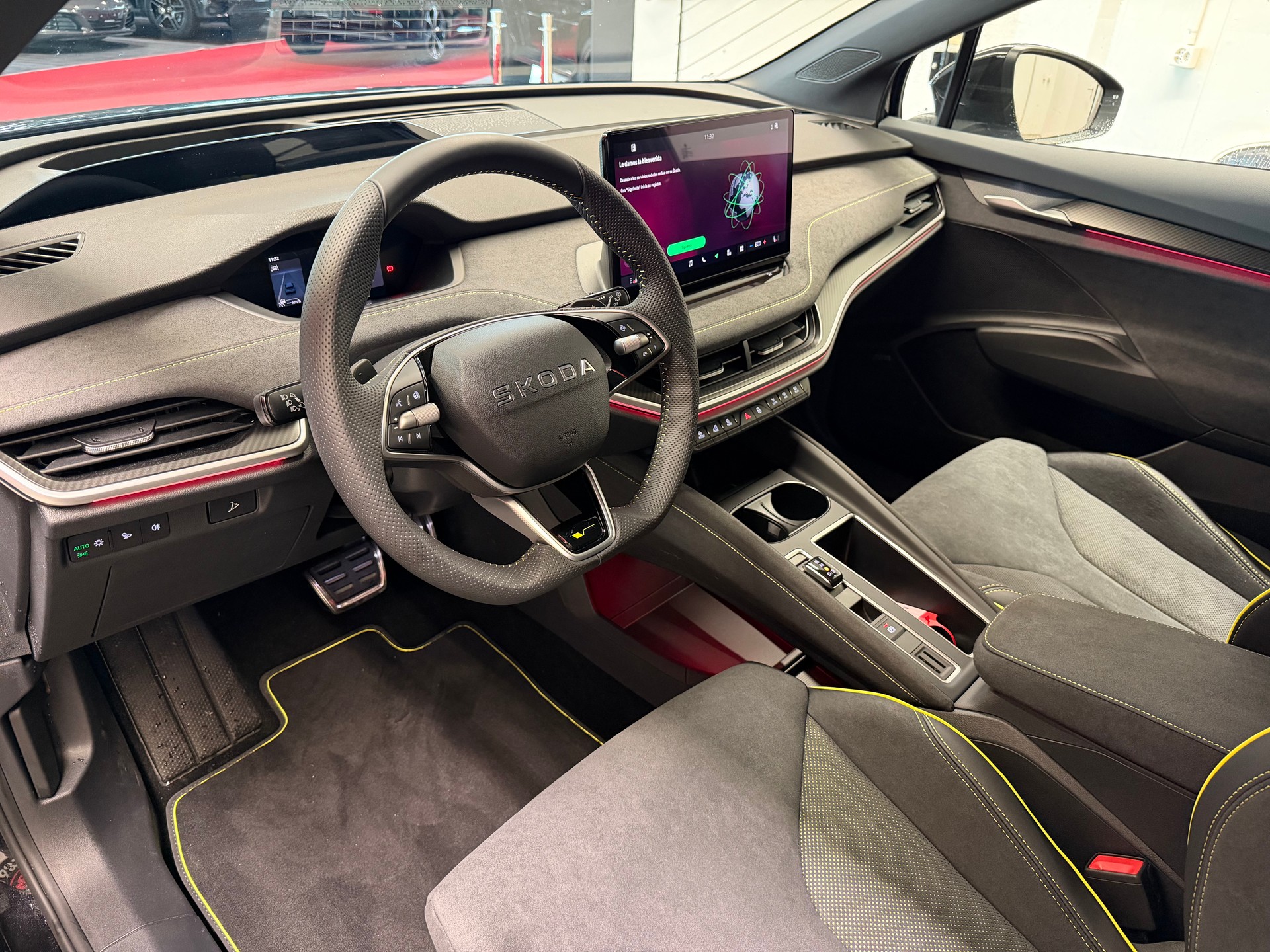 SKODA Elroq RS 4x4-image-15