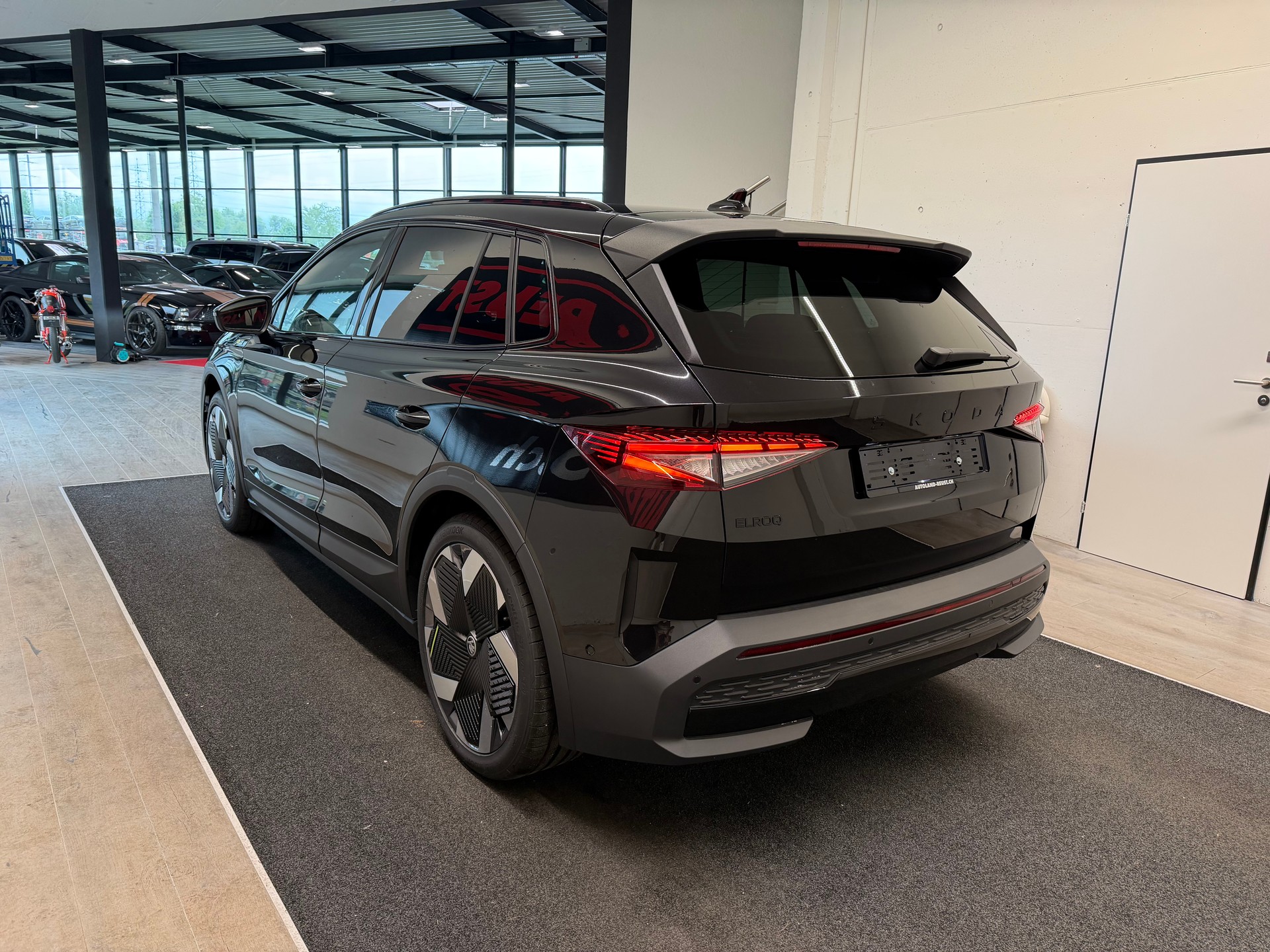 SKODA Elroq RS 4x4-image-5
