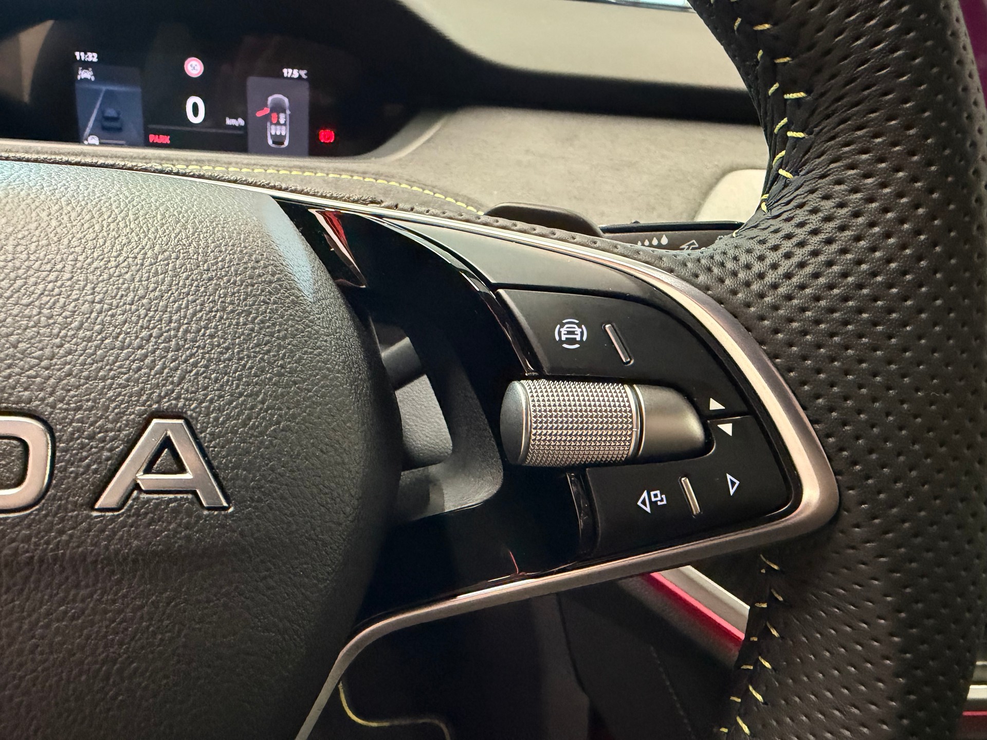 SKODA Elroq RS 4x4-image-18