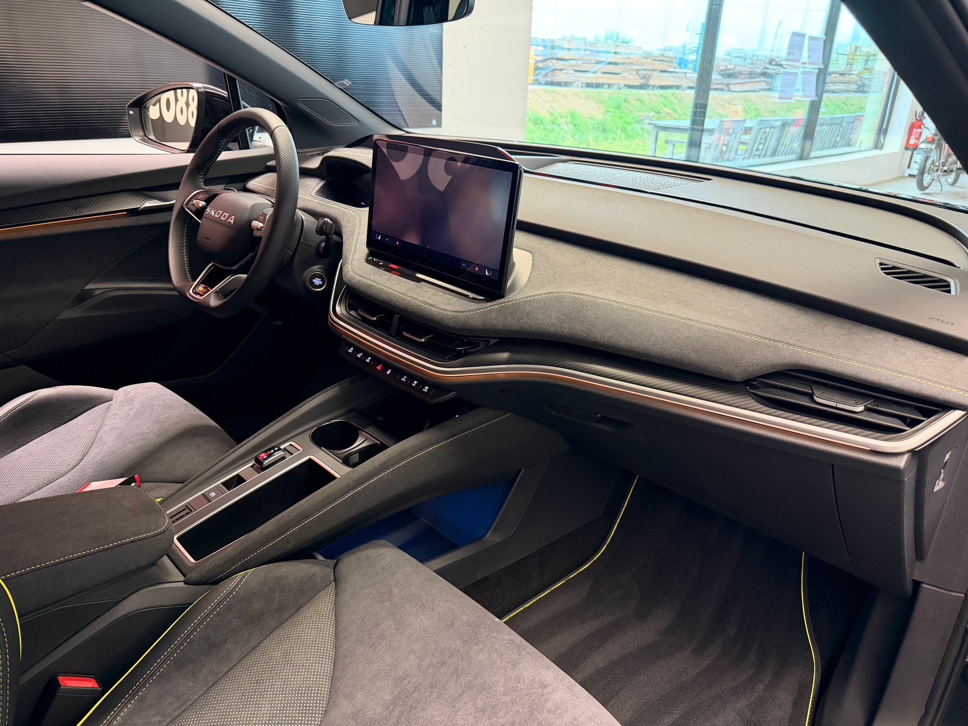 SKODA Elroq RS 4x4-image-26