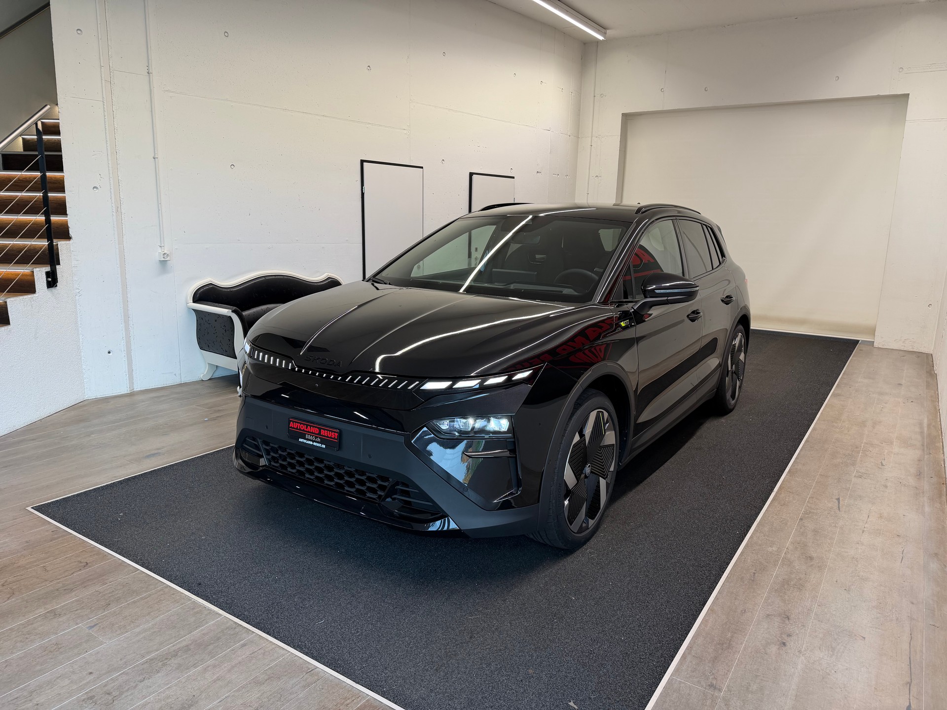 SKODA Elroq RS 4x4-image-2