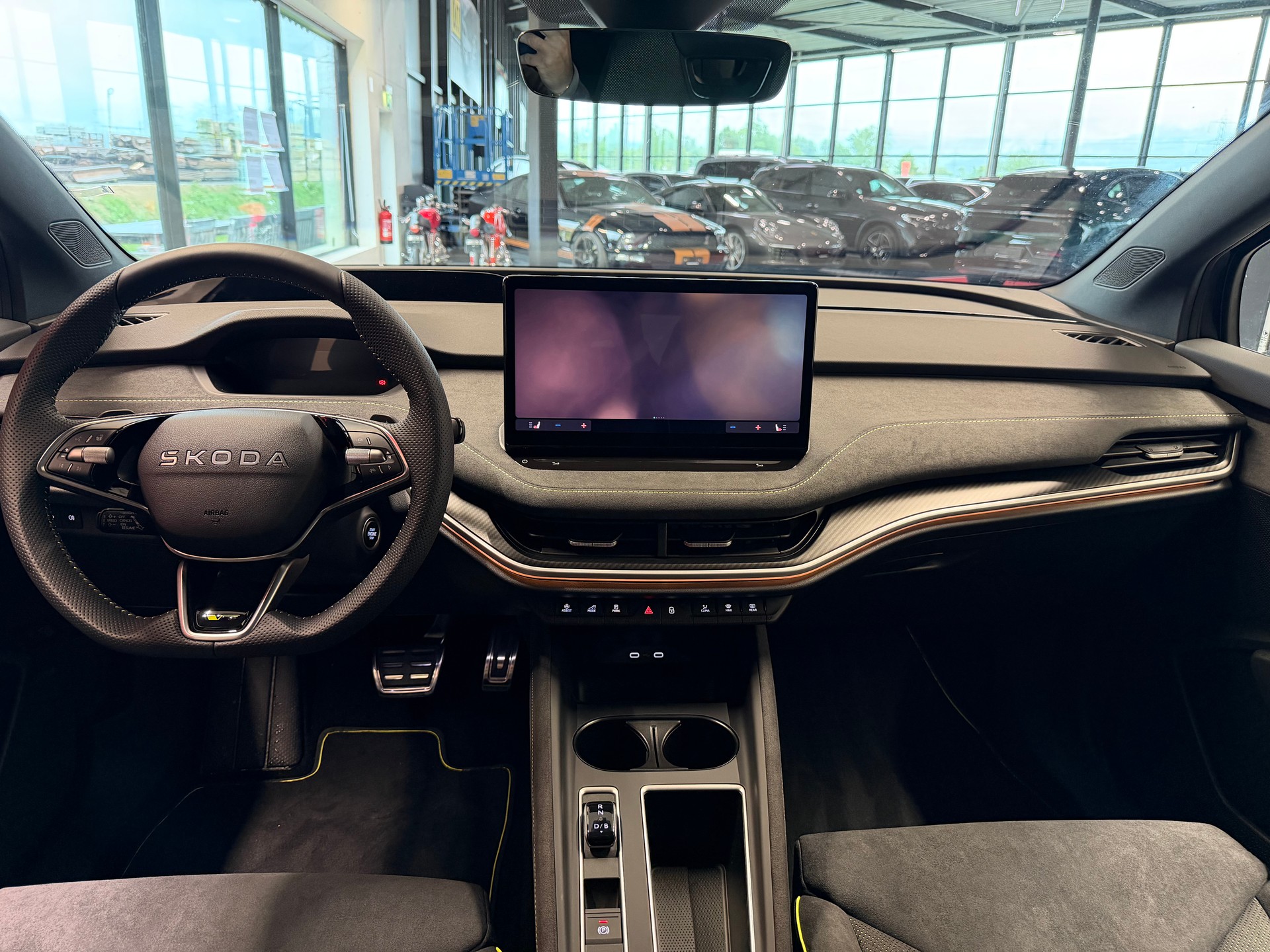 SKODA Elroq RS 4x4-image-25