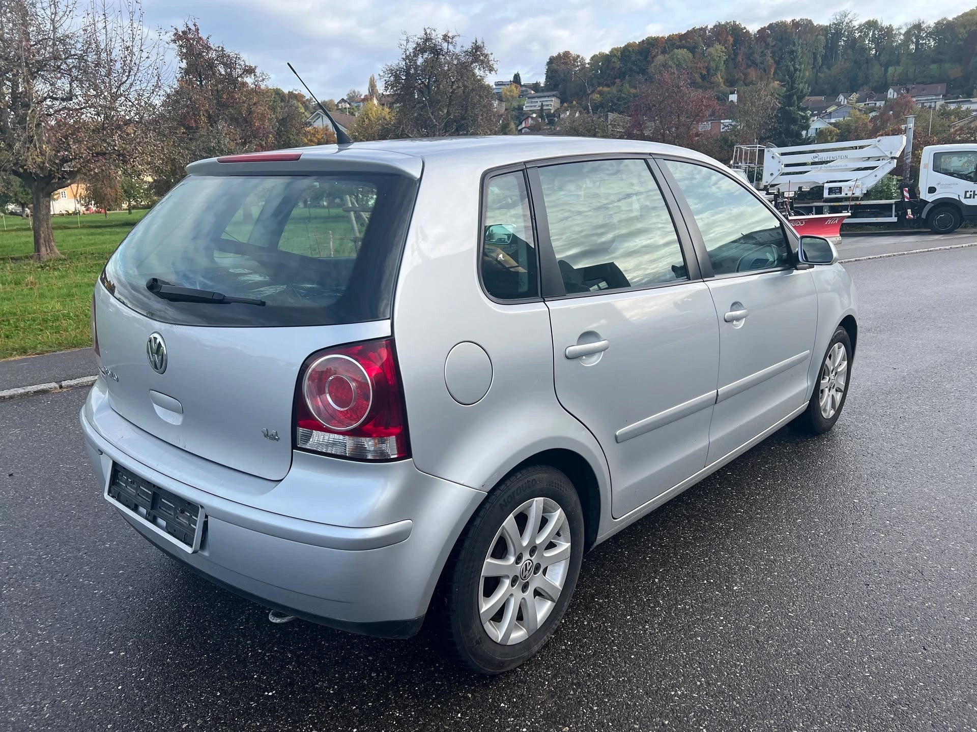 VW Polo 1.4 16V Young&Fresh-image-3