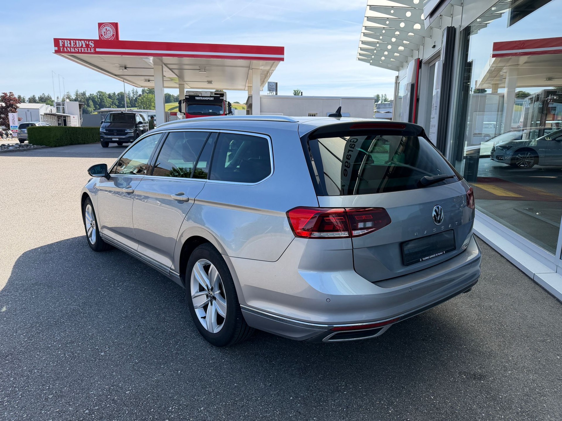 VW Passat 2.0 TDI BMT Elegance 4Motion DSG-image-2