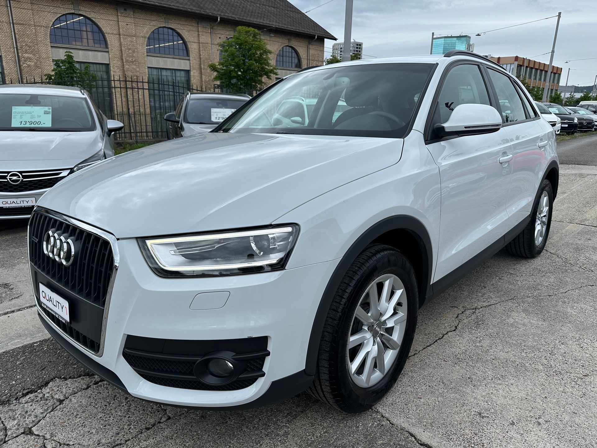 AUDI Q3 2.0 TFSI quattro-image-0