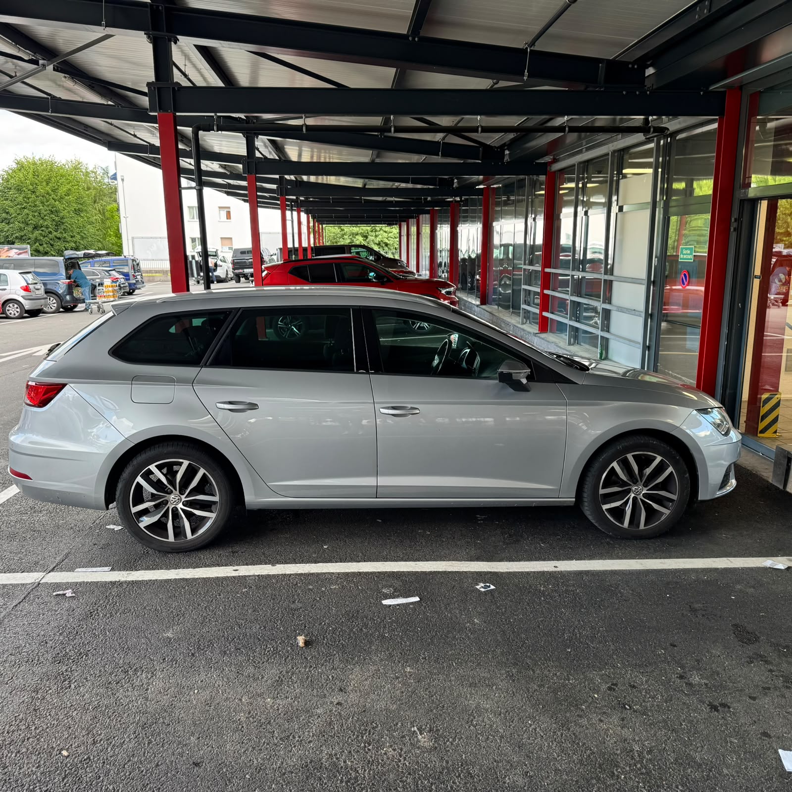 SEAT 1.6 TDI 115 Style DSG-image-0