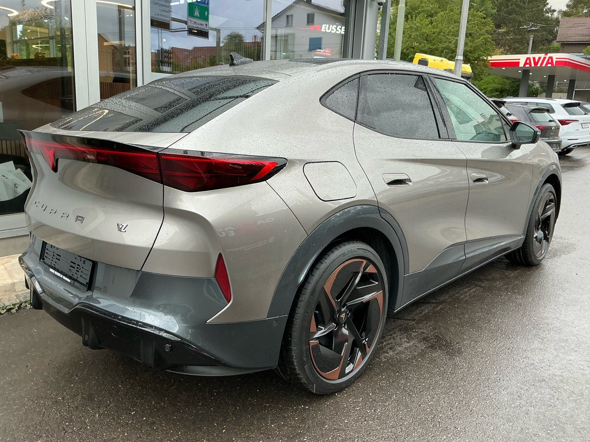 CUPRA Tavascan 340 PS 4DRIVE VZ ADRENALINE *** 5 JAHRE CUPRA VOLLGARANTIE ***-showroom-element-3