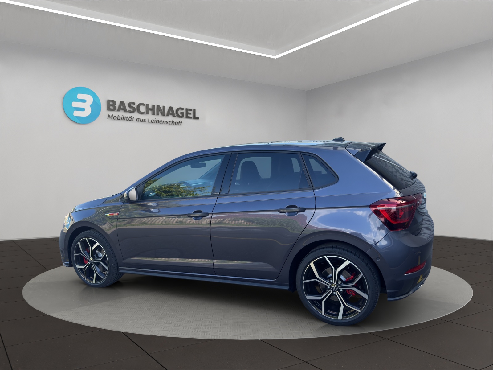 VW Polo 2.0 TSI GTI DSG-image-2