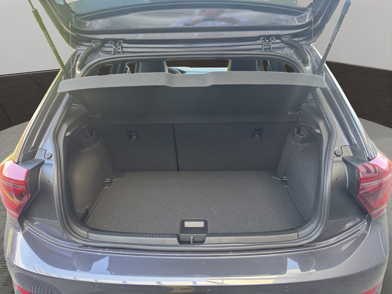VW Polo 2.0 TSI GTI DSG-image-5