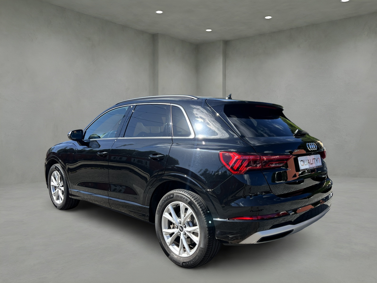 AUDI Q3 40 TDI advanced quattro S-tronic-showroom-element-2
