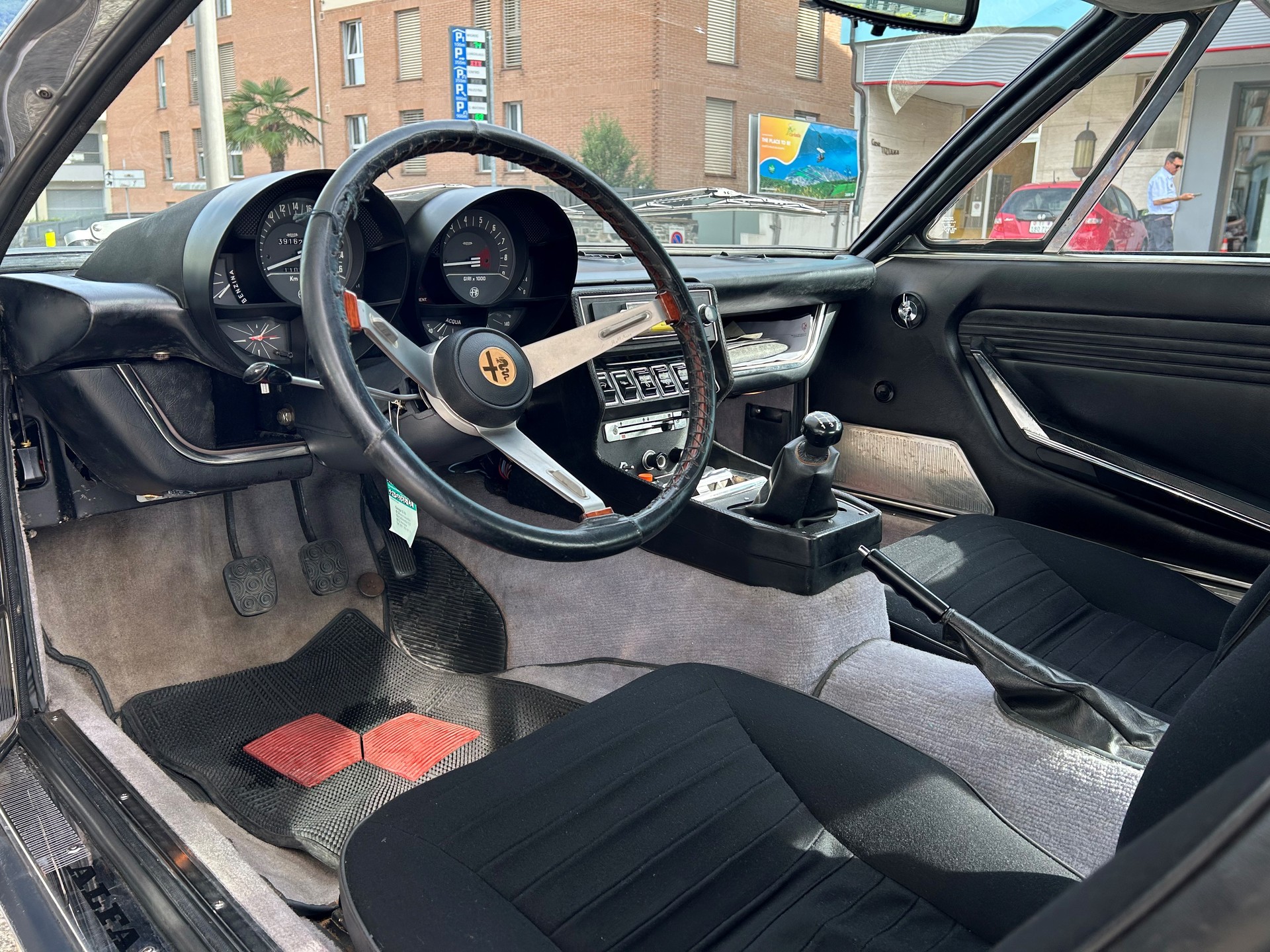 ALFA ROMEO MONTREAL-image-9