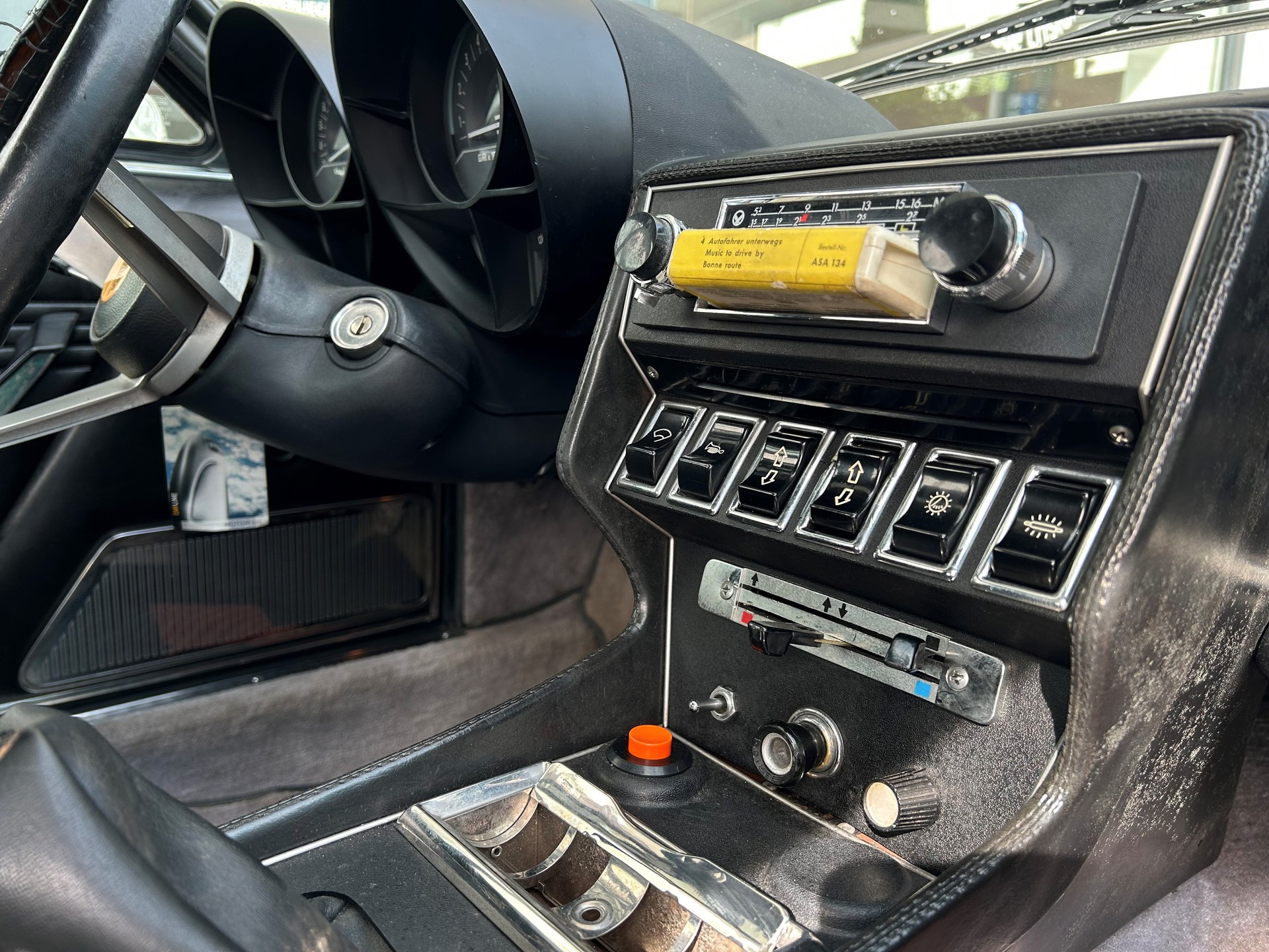 ALFA ROMEO MONTREAL-image-10