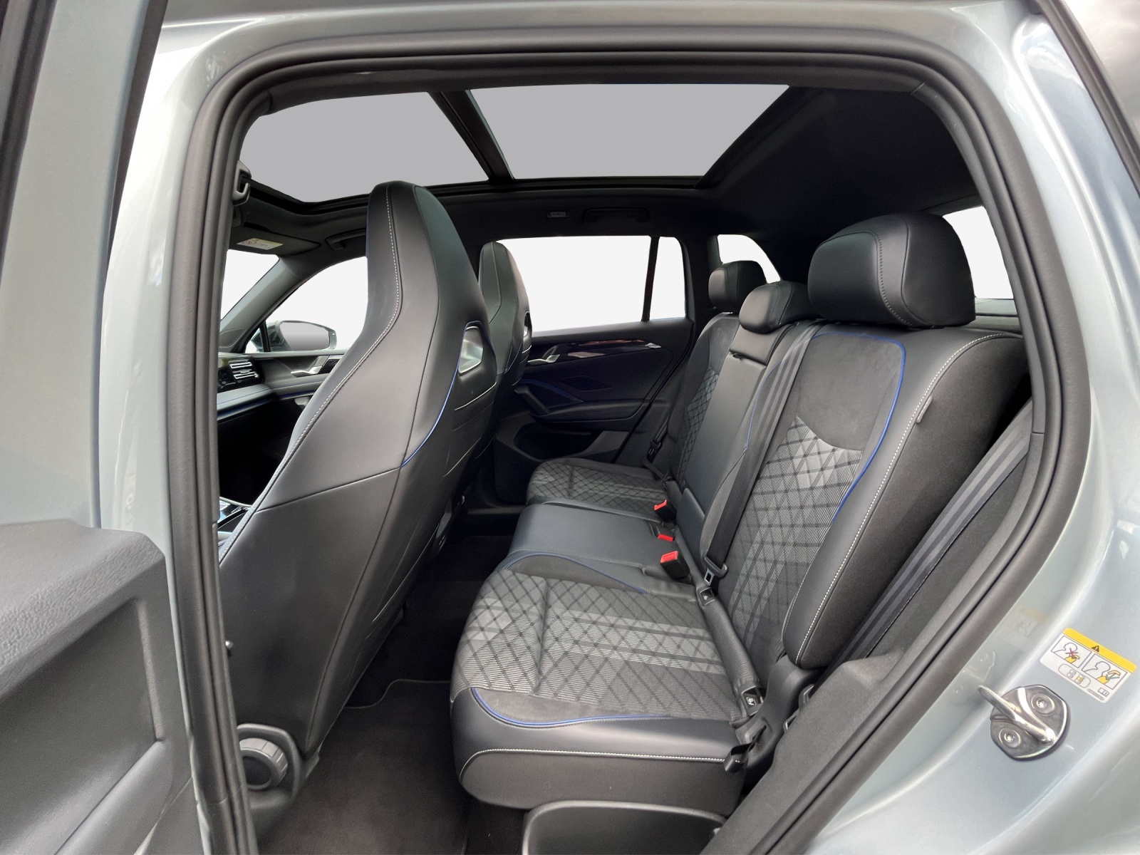 VW Tiguan 2.0 TSI DSG R-Line 4Motion-image-11
