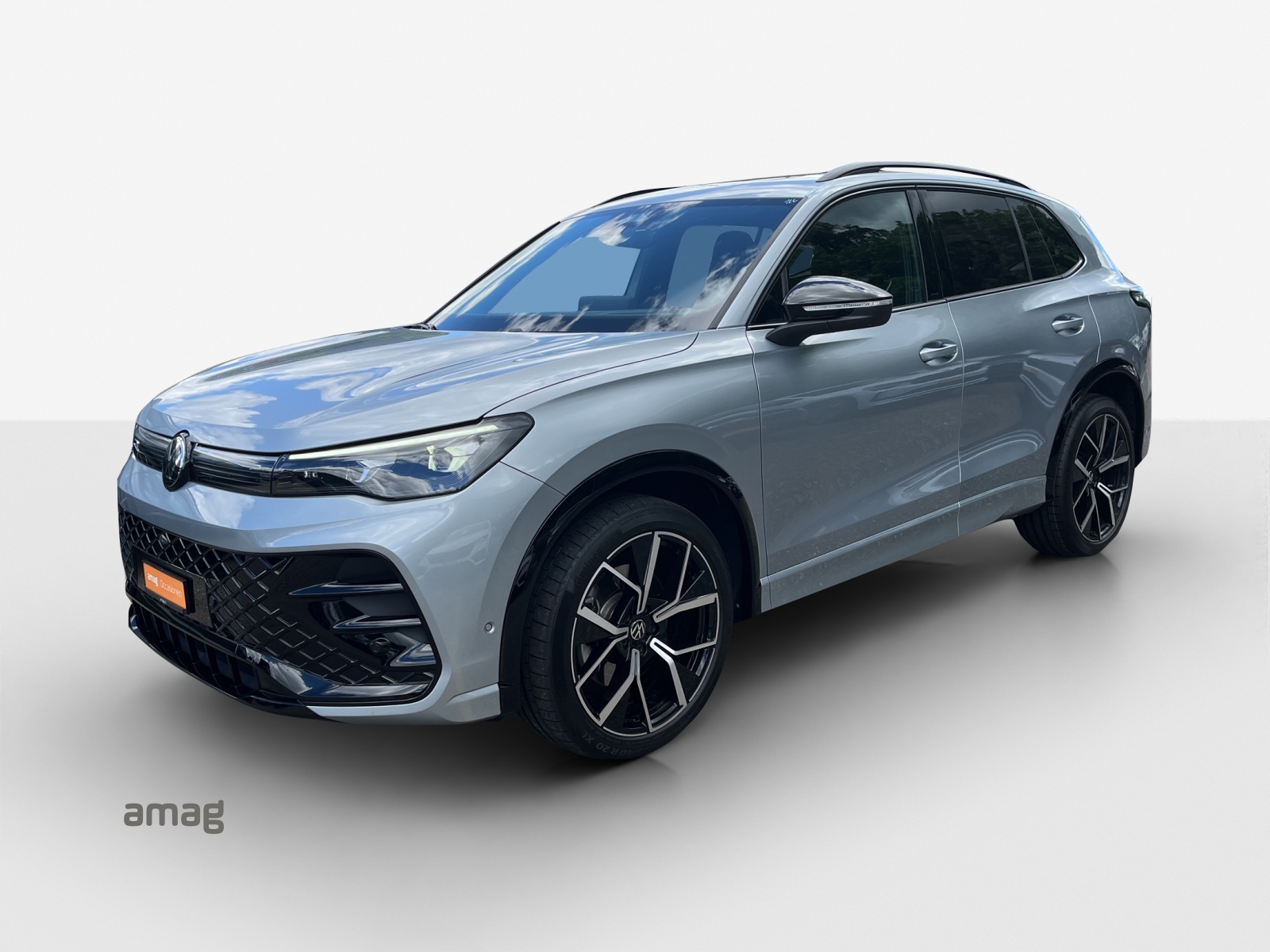 VW Tiguan 2.0 TSI DSG R-Line 4Motion-image-0