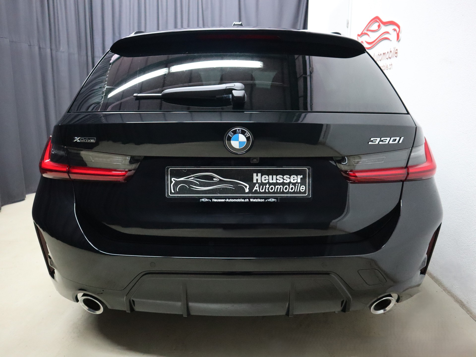 BMW 330i Touring xDrive Steptronic M Sport-image-5