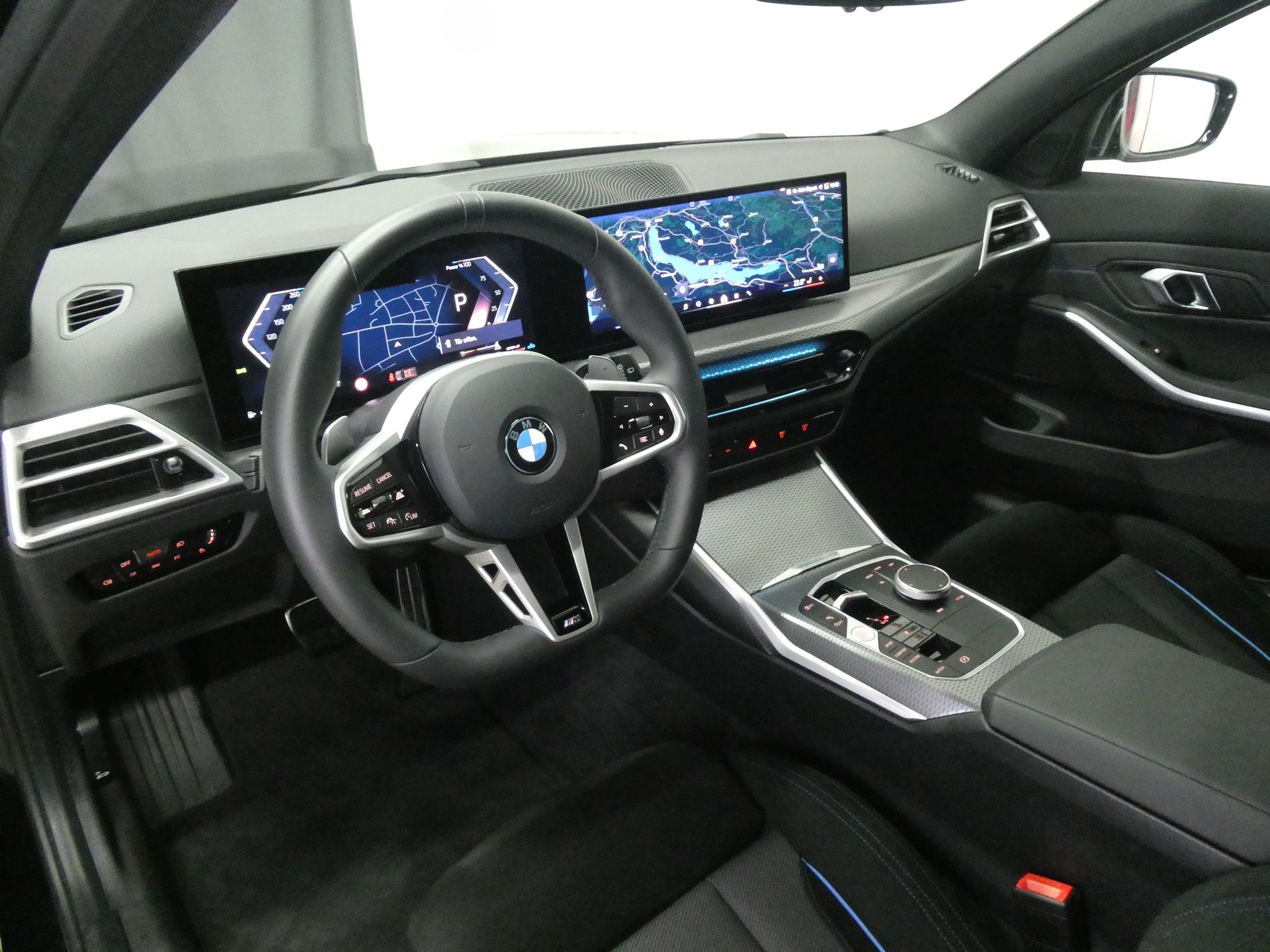BMW 330i Touring xDrive Steptronic M Sport-image-8