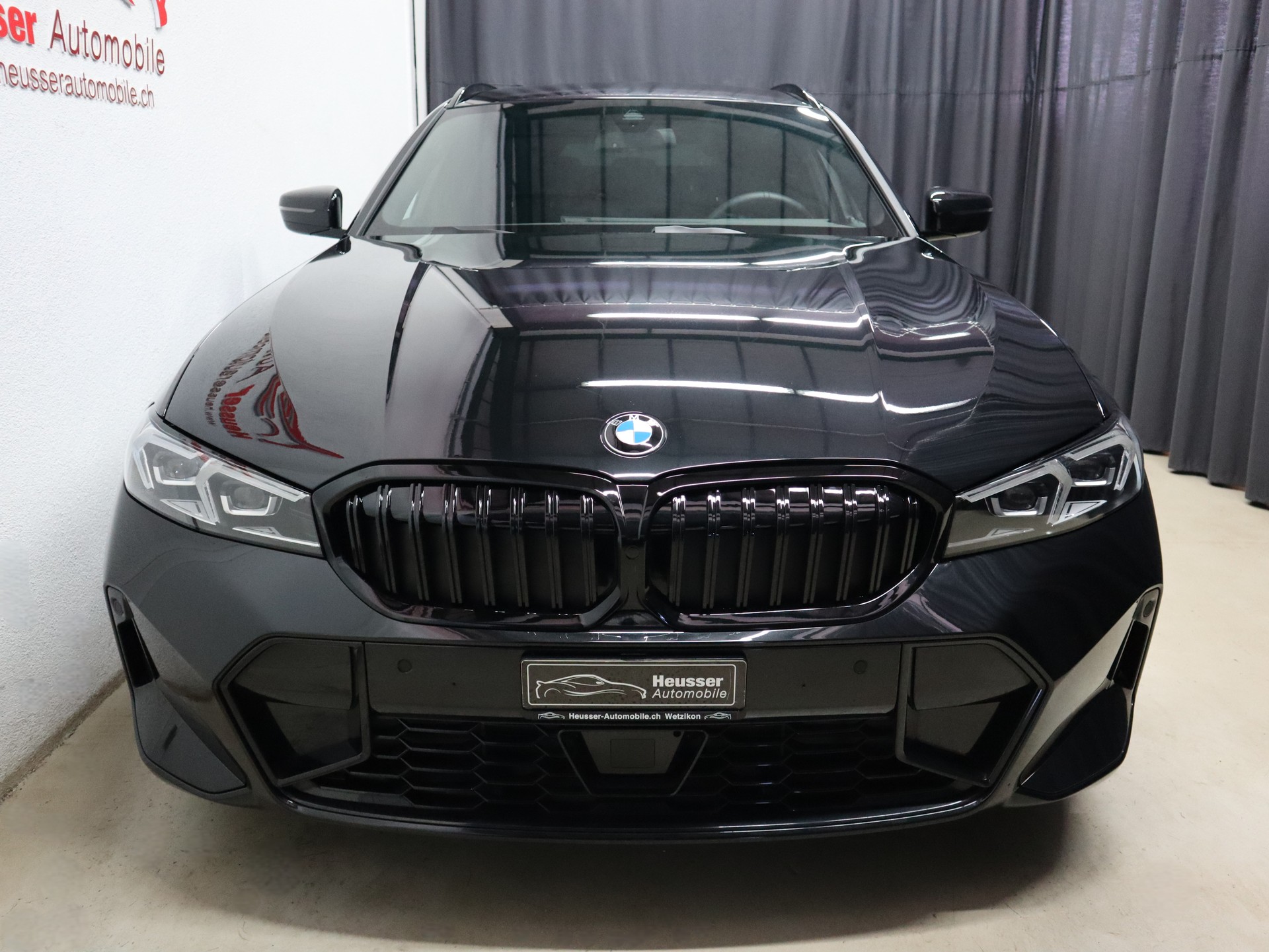 BMW 330i Touring xDrive Steptronic M Sport-image-6