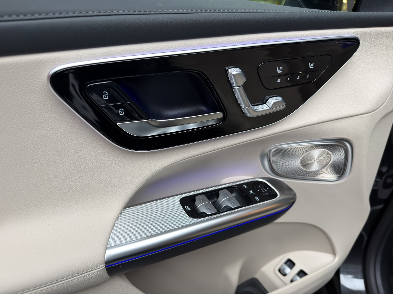 MERCEDES-BENZ GLC 400 e 4MATIC with EQ-Star Hybrid-image-11