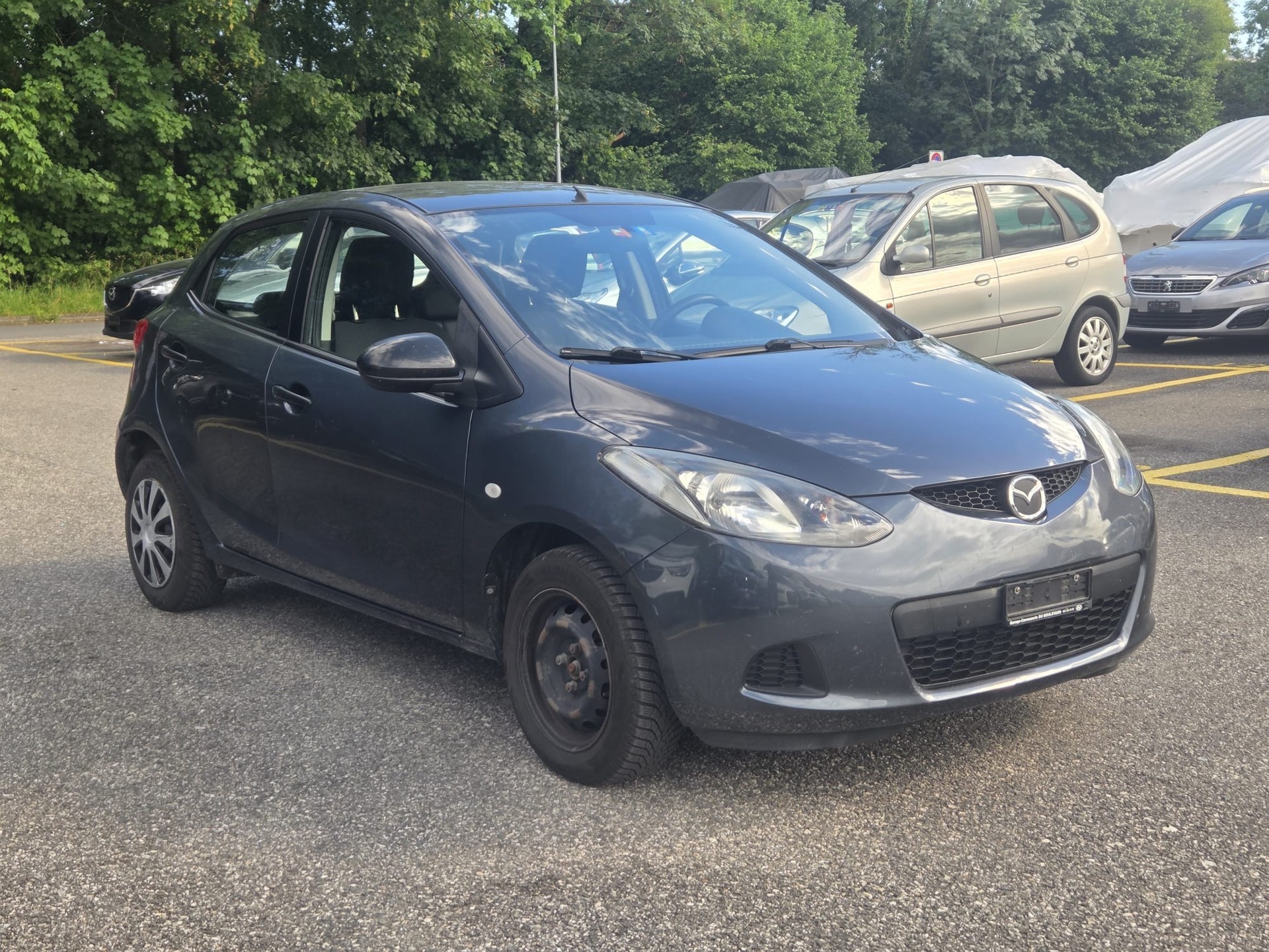 MAZDA 2 1.3i 16V Confort-image-1