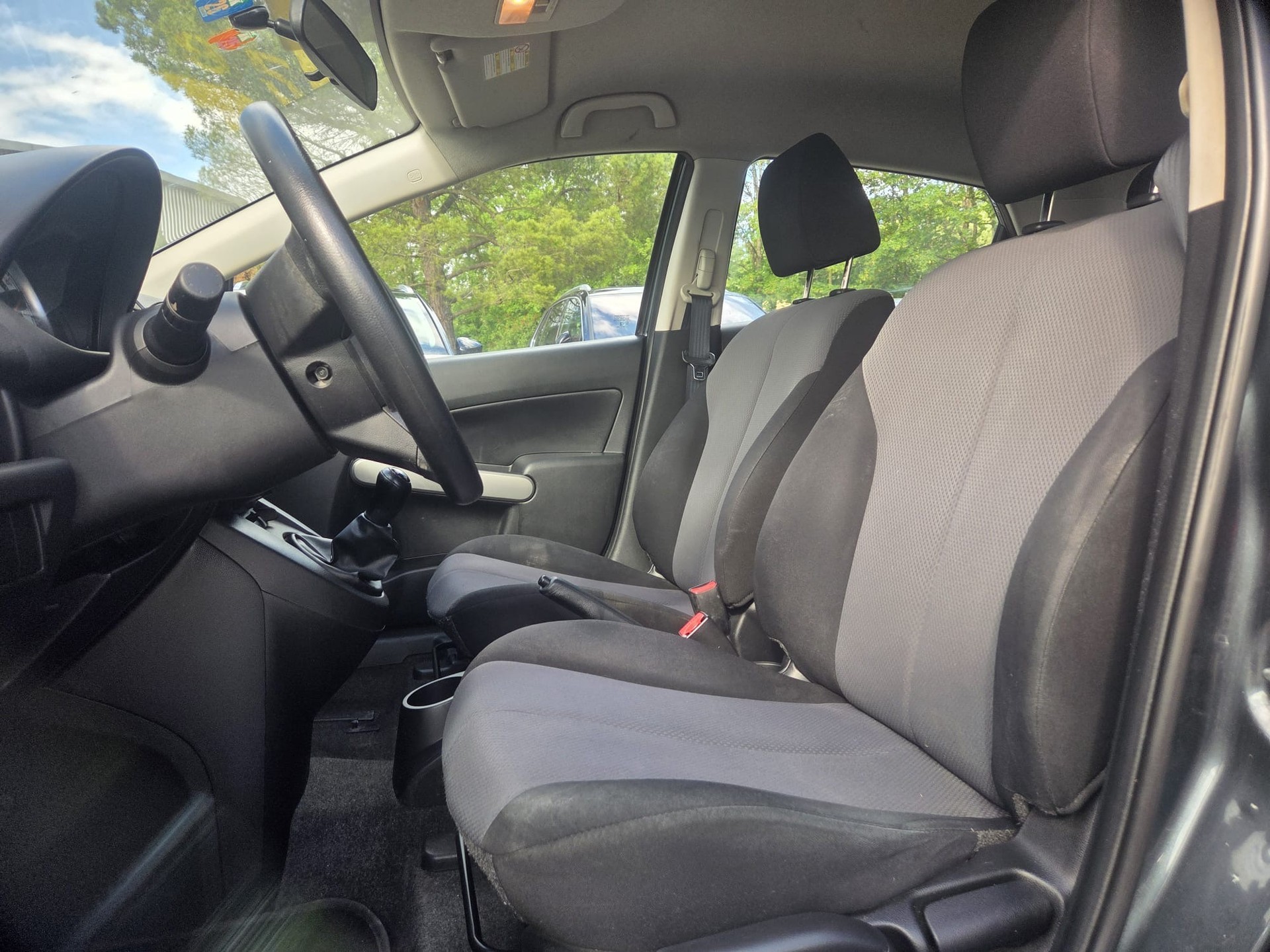 MAZDA 2 1.3i 16V Confort-image-7