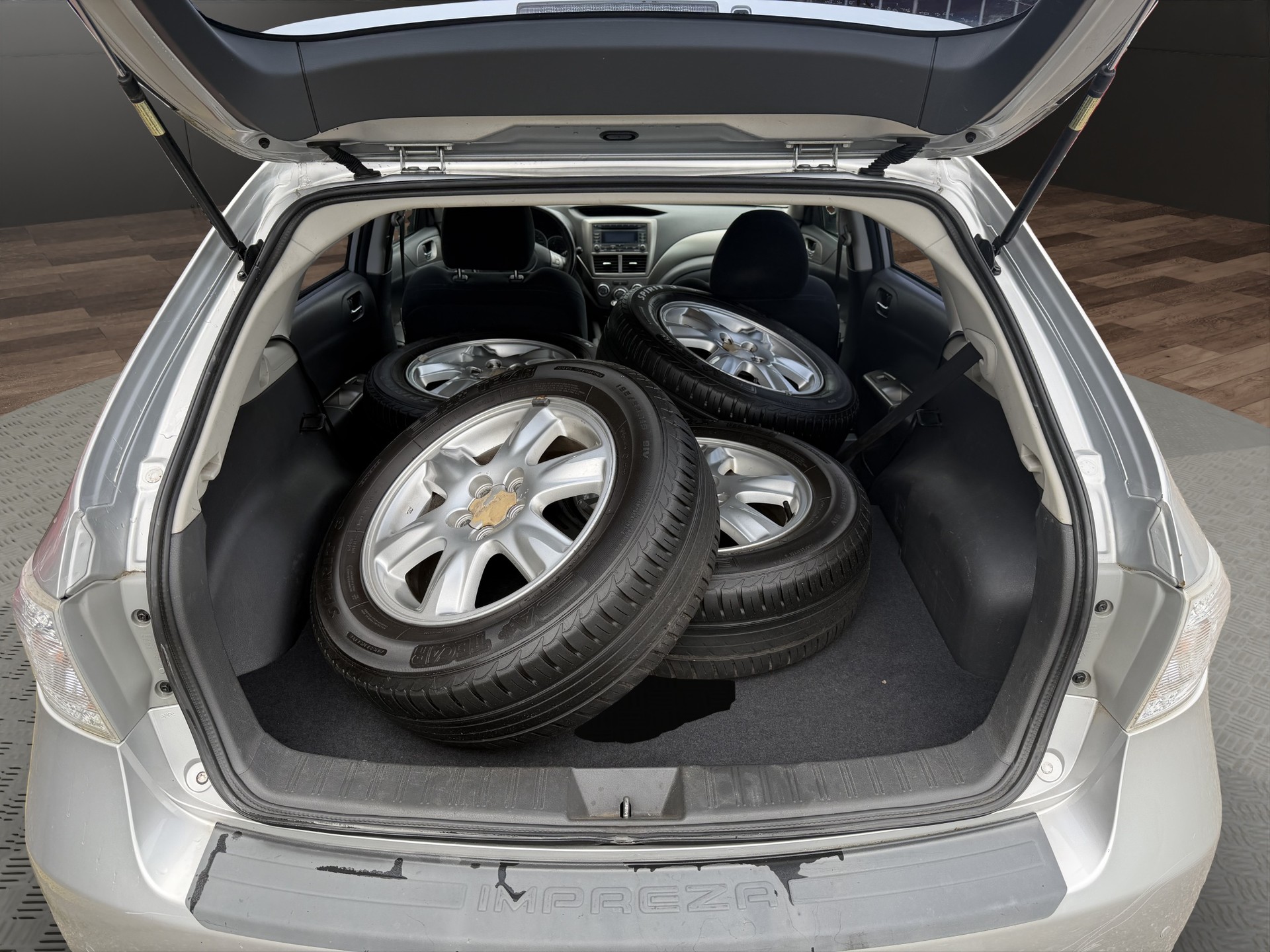 SUBARU Impreza 1.5R Swiss Automatic-image-5