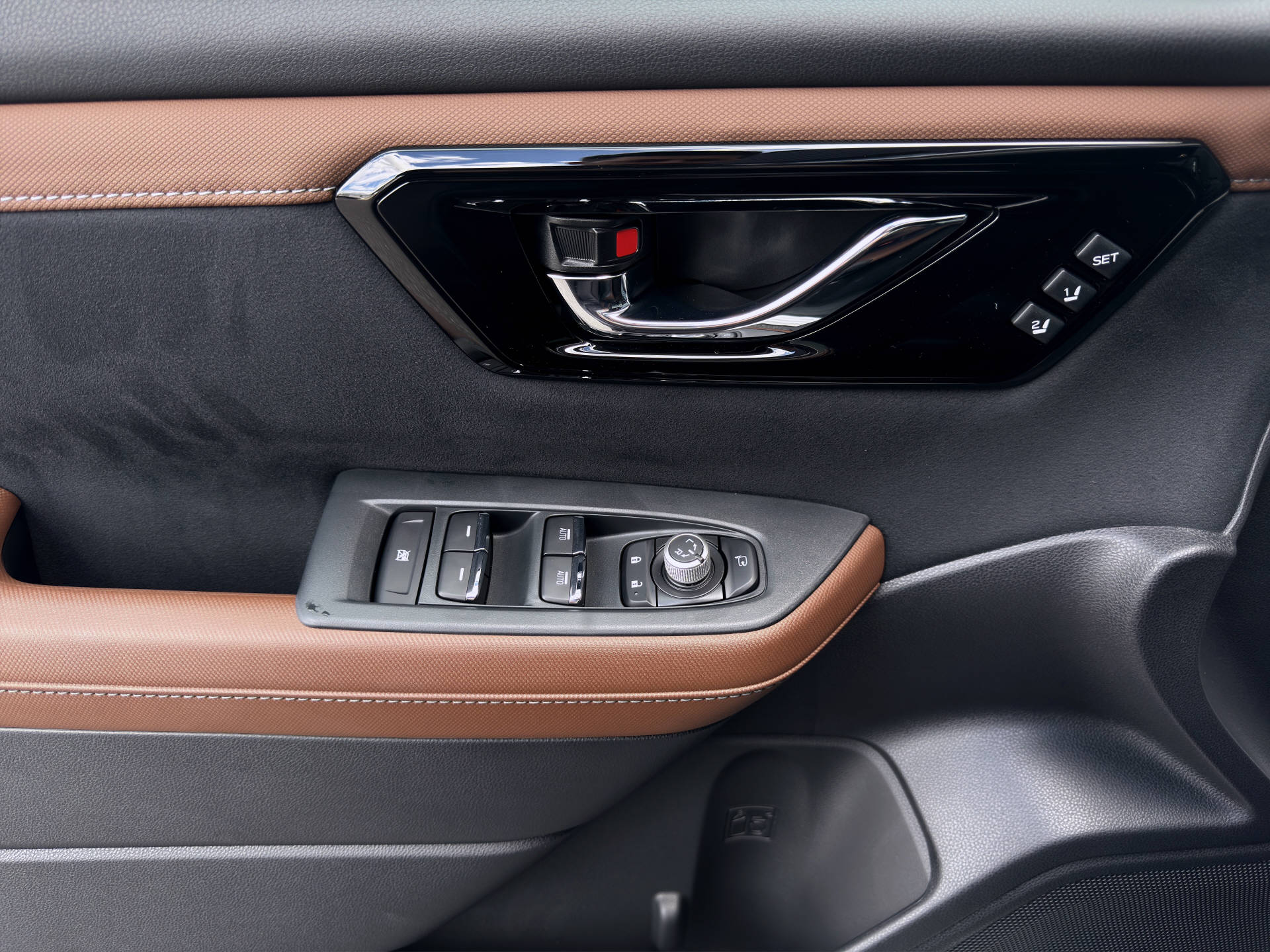 SUBARU Forester Station 2.0i e-Boxer Luxury-image-7