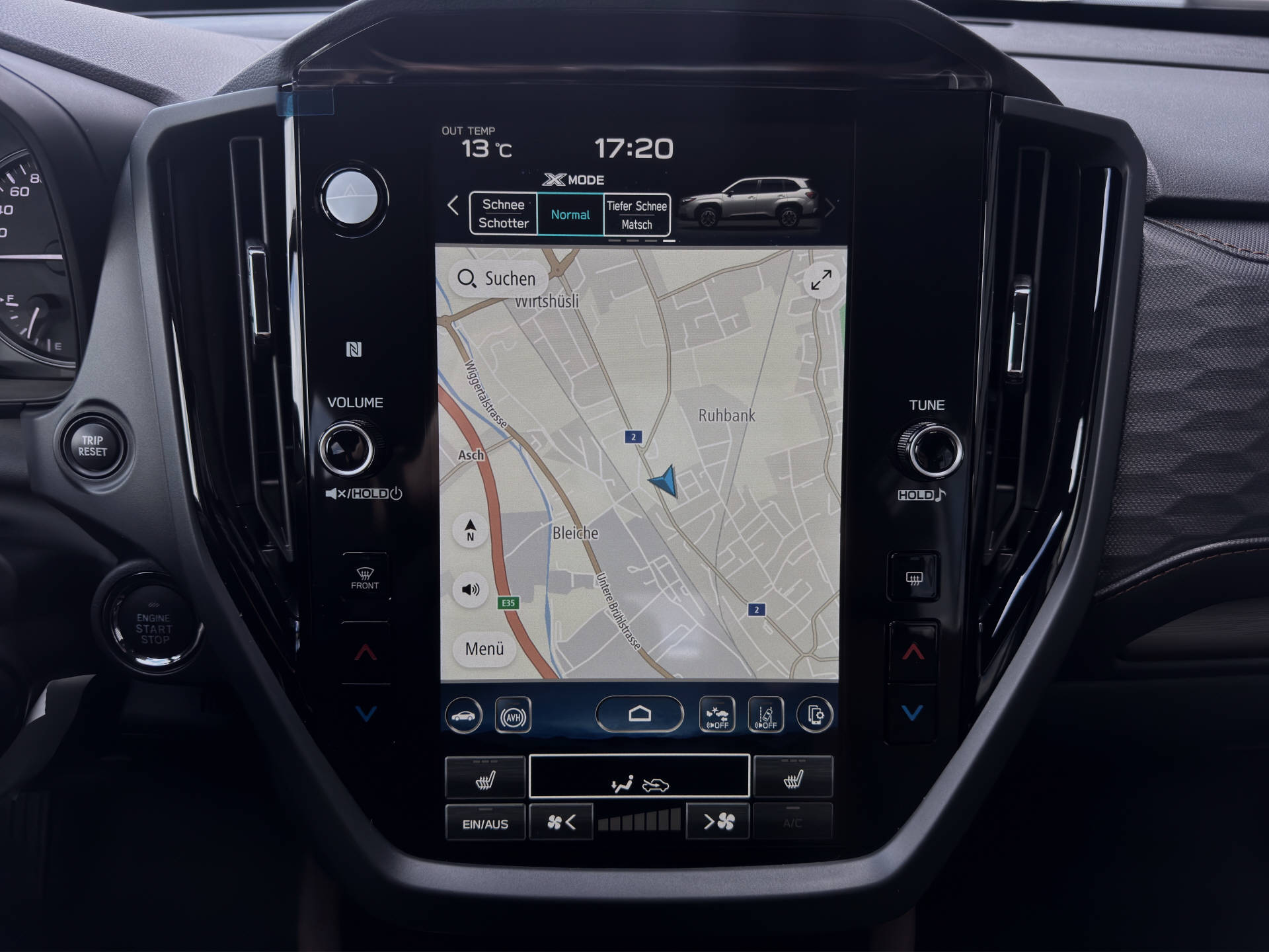 SUBARU Forester Station 2.0i e-Boxer Luxury-image-10