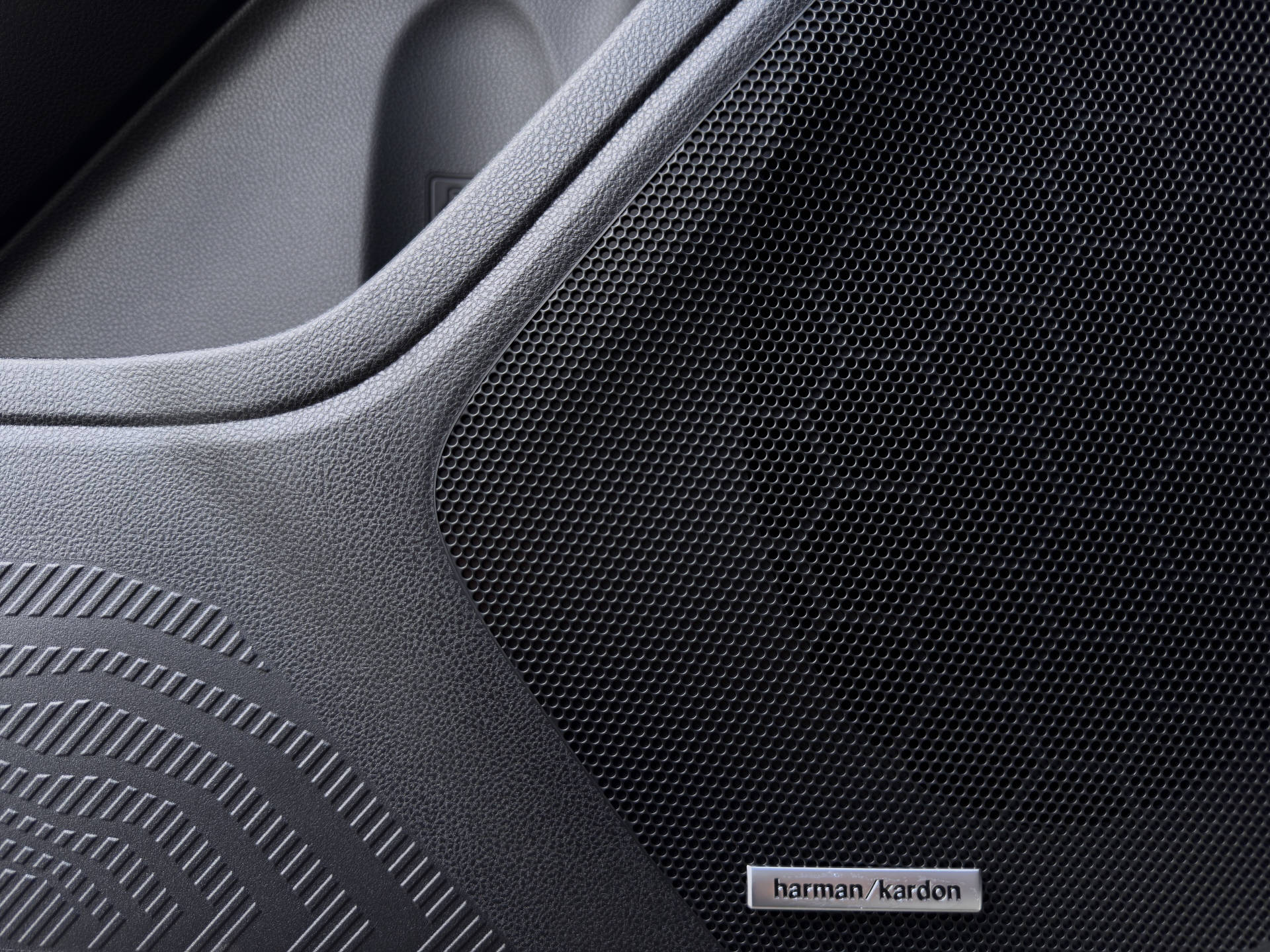 SUBARU Forester Station 2.0i e-Boxer Luxury-image-15