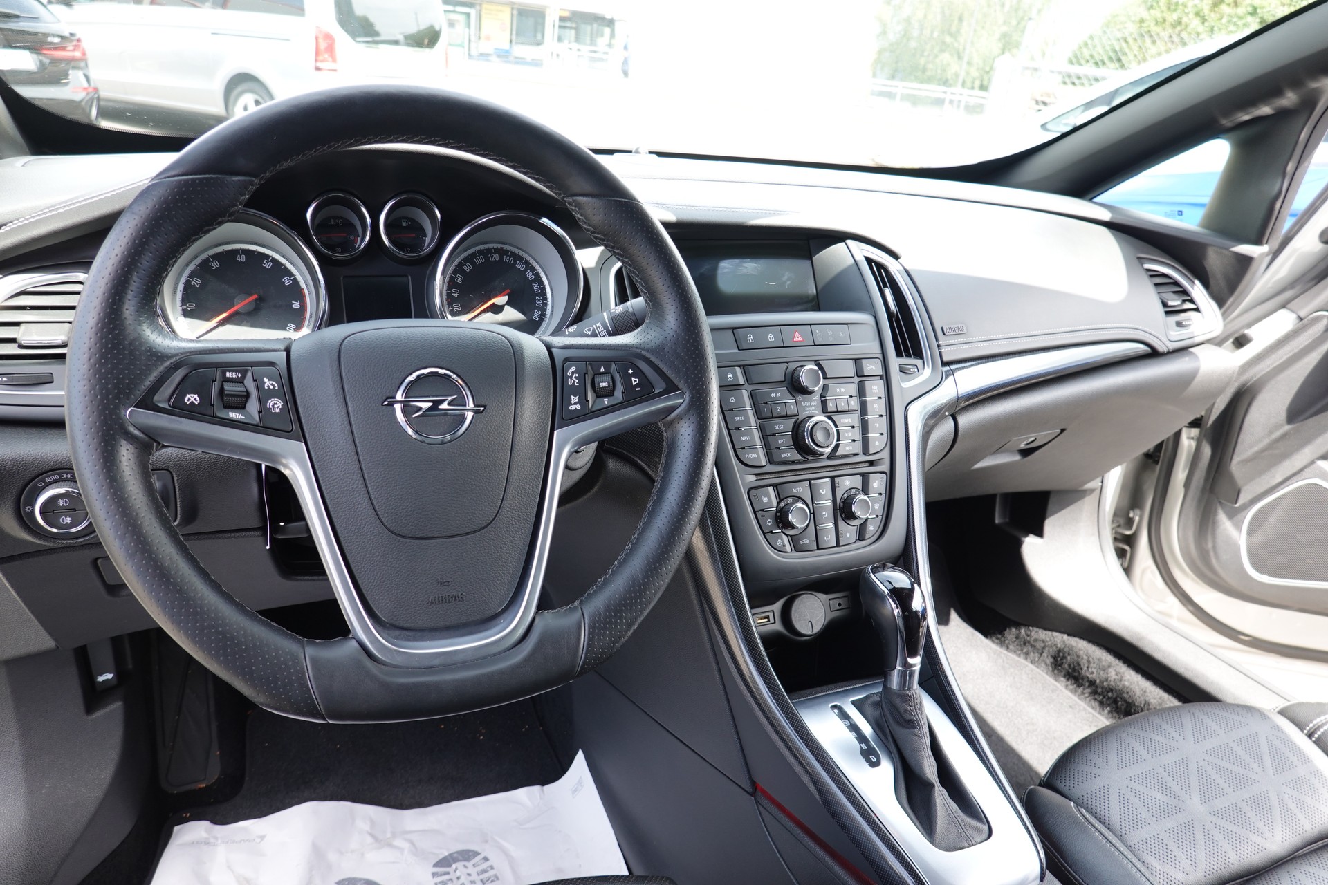 OPEL CASCADA - 1.6i - 16V -"COSMO" - AUTOMATIC-image-9