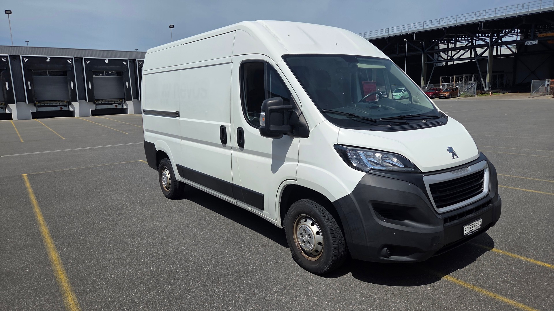 PEUGEOT 2.2 BlueHDi 140 Premium S/S-image-3