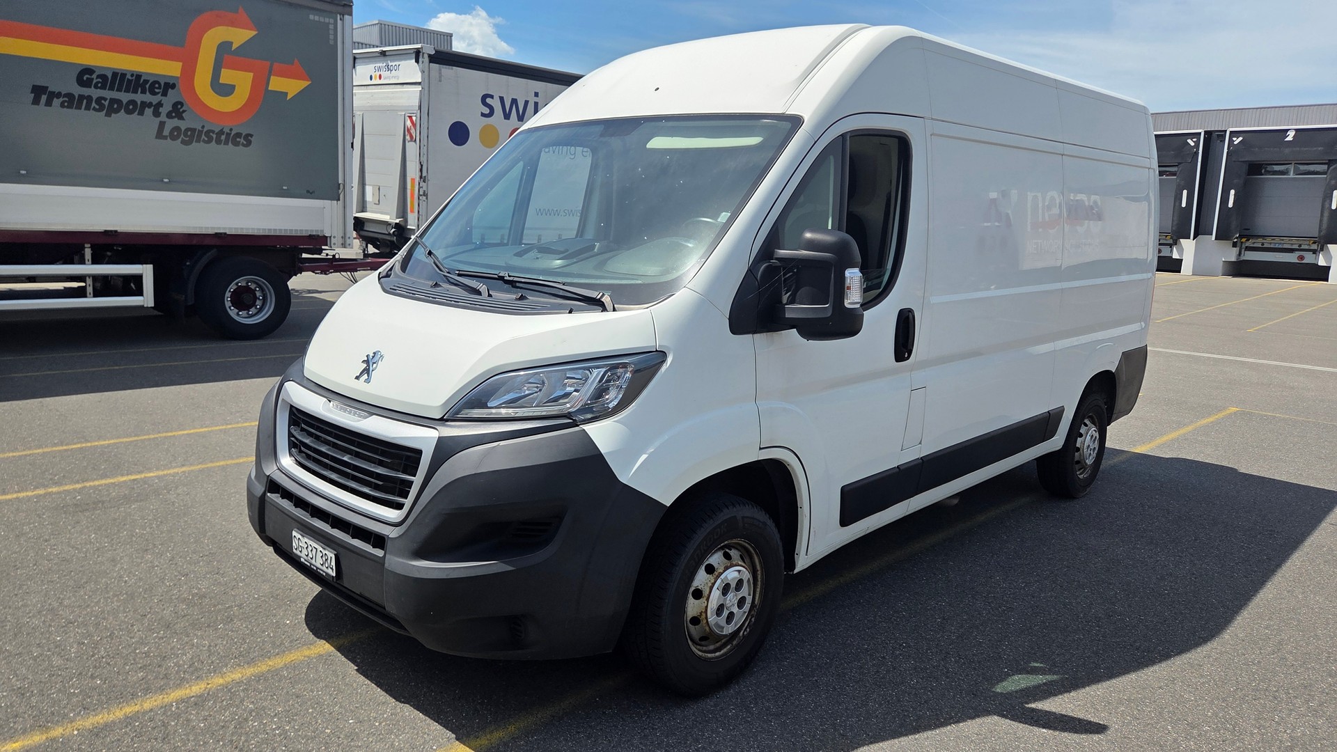 PEUGEOT 2.2 BlueHDi 140 Premium S/S-image-0