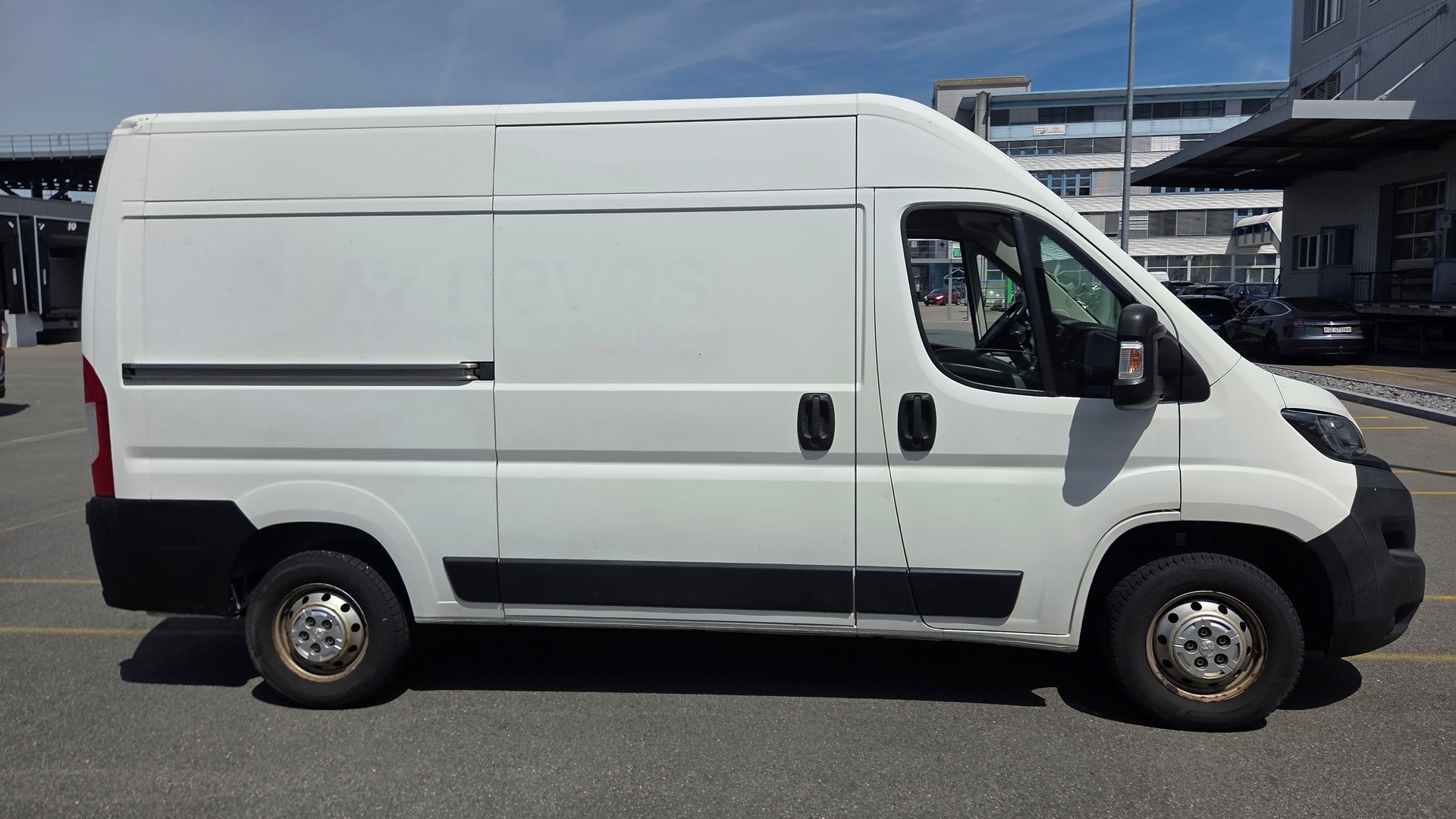PEUGEOT 2.2 BlueHDi 140 Premium S/S-image-2