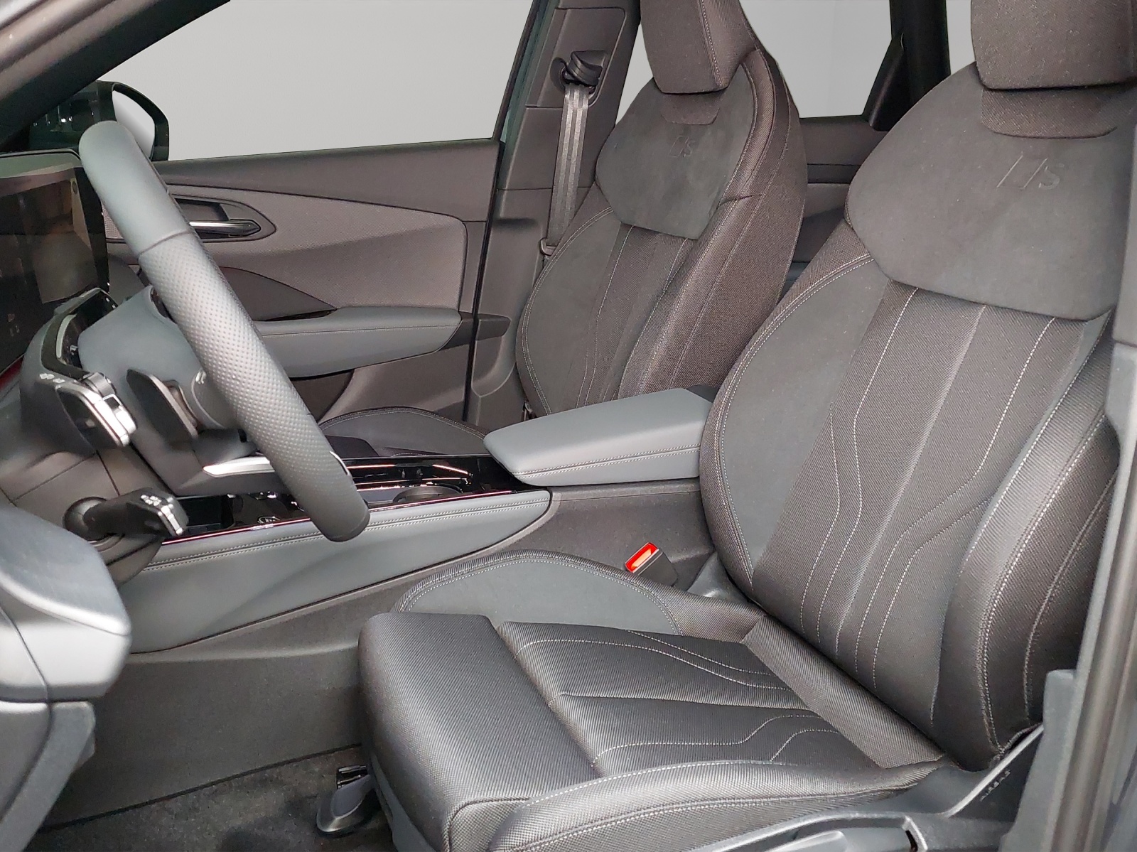 AUDI Q3 SUV TFSI quattro 150 kW S tronic-image-5