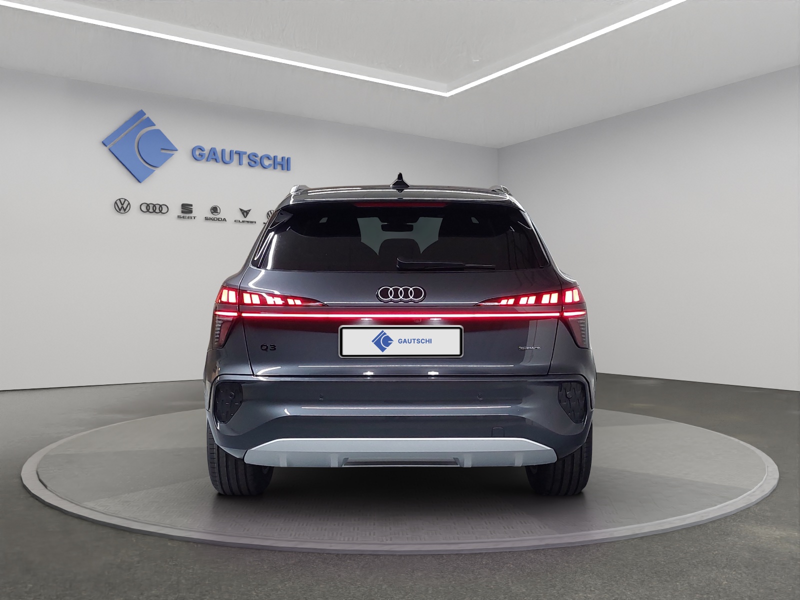 AUDI Q3 SUV TFSI quattro 150 kW S tronic-image-3