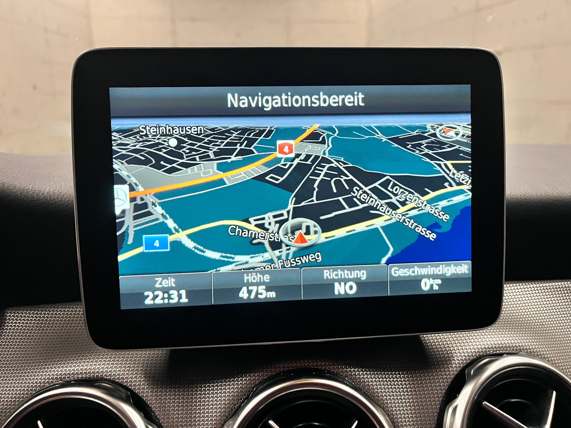MERCEDES-BENZ GLA 200 Night Star 7G-DCT-image-13