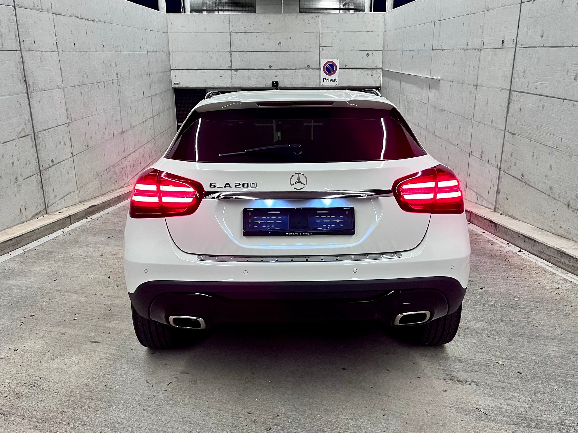 MERCEDES-BENZ GLA 200 Night Star 7G-DCT-image-3