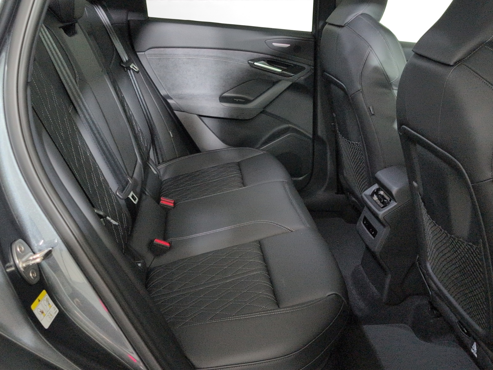 AUDI SQ6 e-tron quattro-image-8