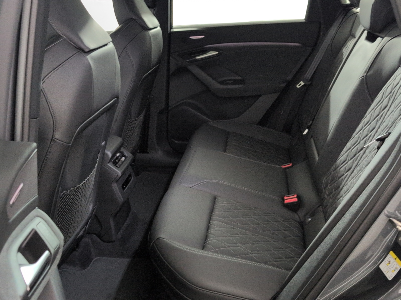 AUDI SQ6 e-tron quattro-image-7