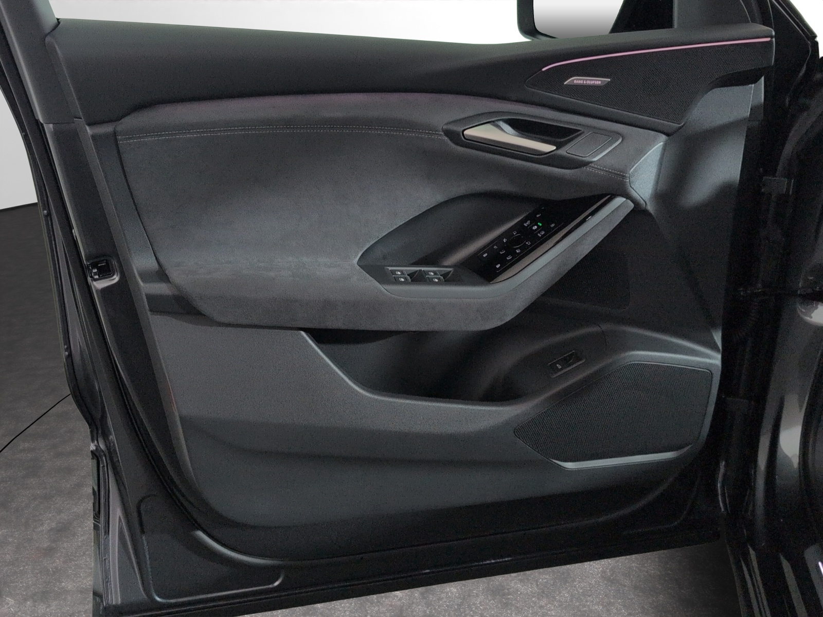 AUDI SQ6 e-tron quattro-image-14