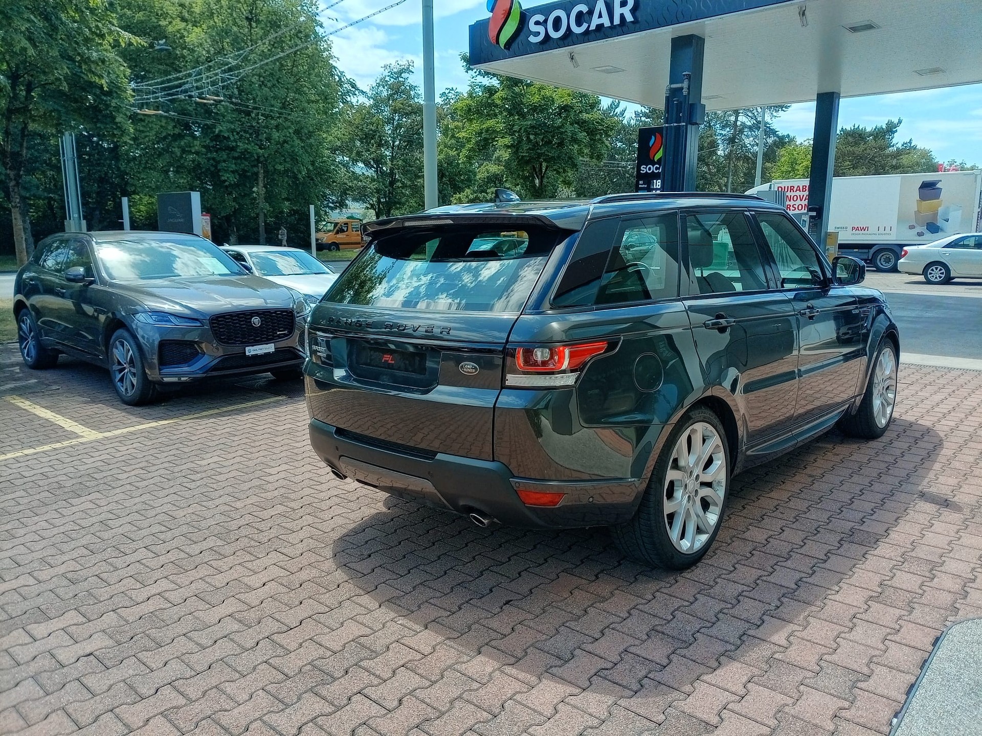 LAND ROVER 3.0 TDV6 HSE-image-4