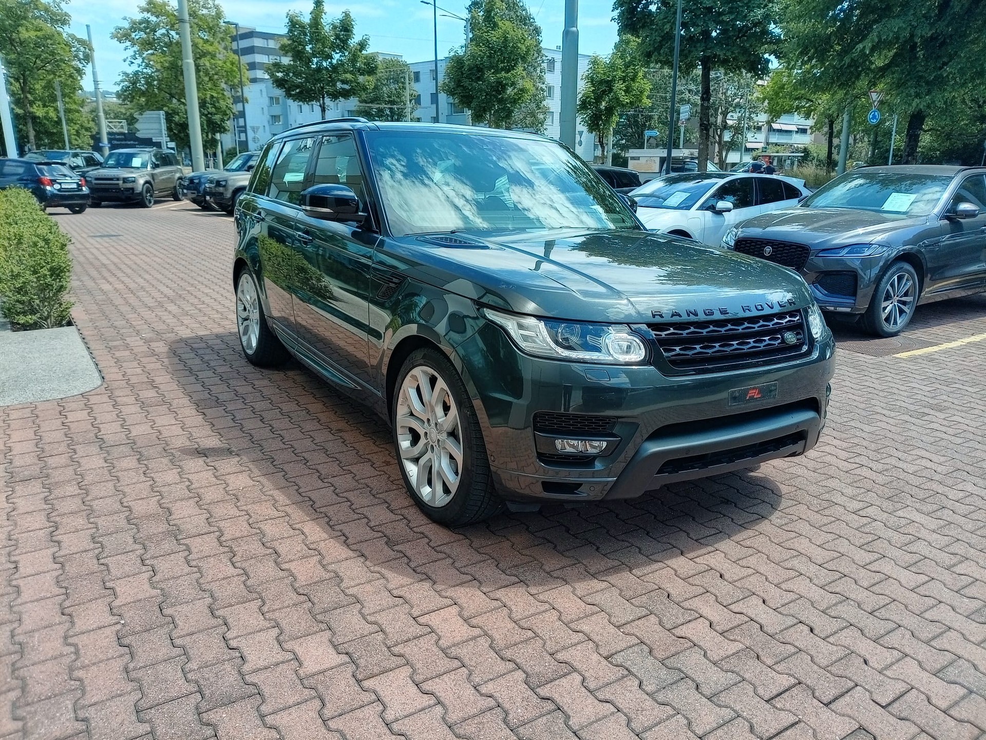 LAND ROVER 3.0 TDV6 HSE-image-2